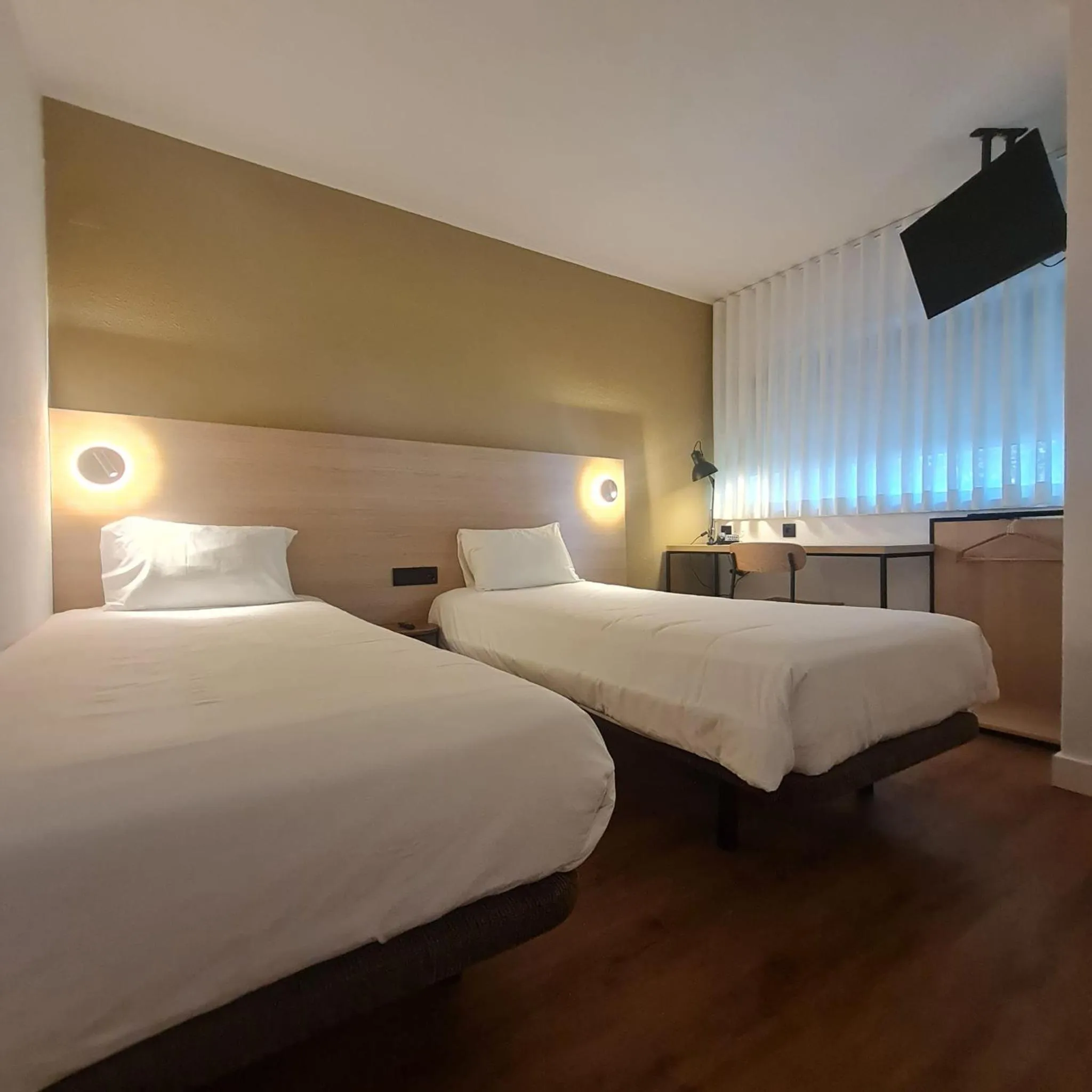 Bedroom, Bed in Campanile Setubal - Lisboa Sul