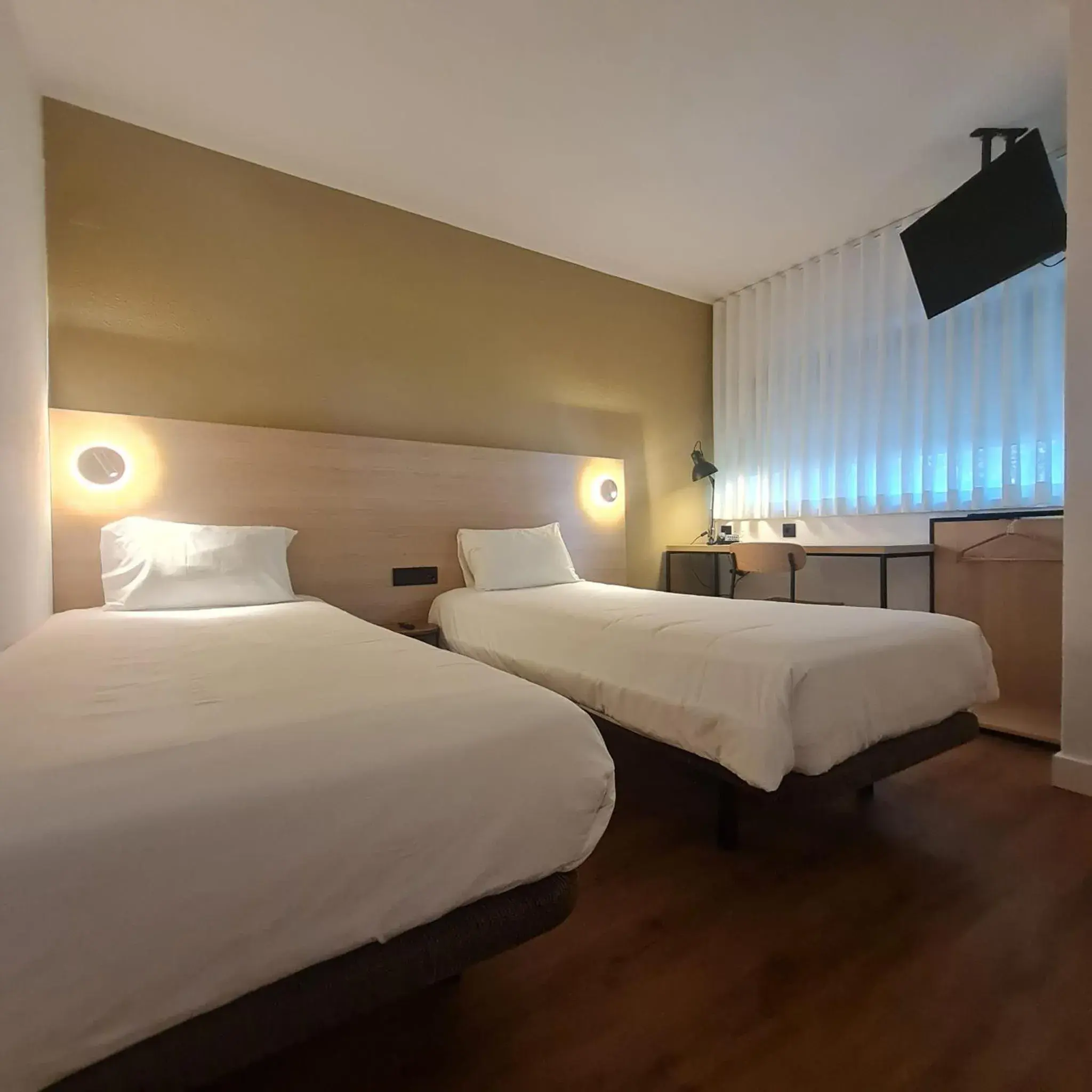 Bed in Hotel Campanile Setubal Bed in Hotel Campanile Setubal