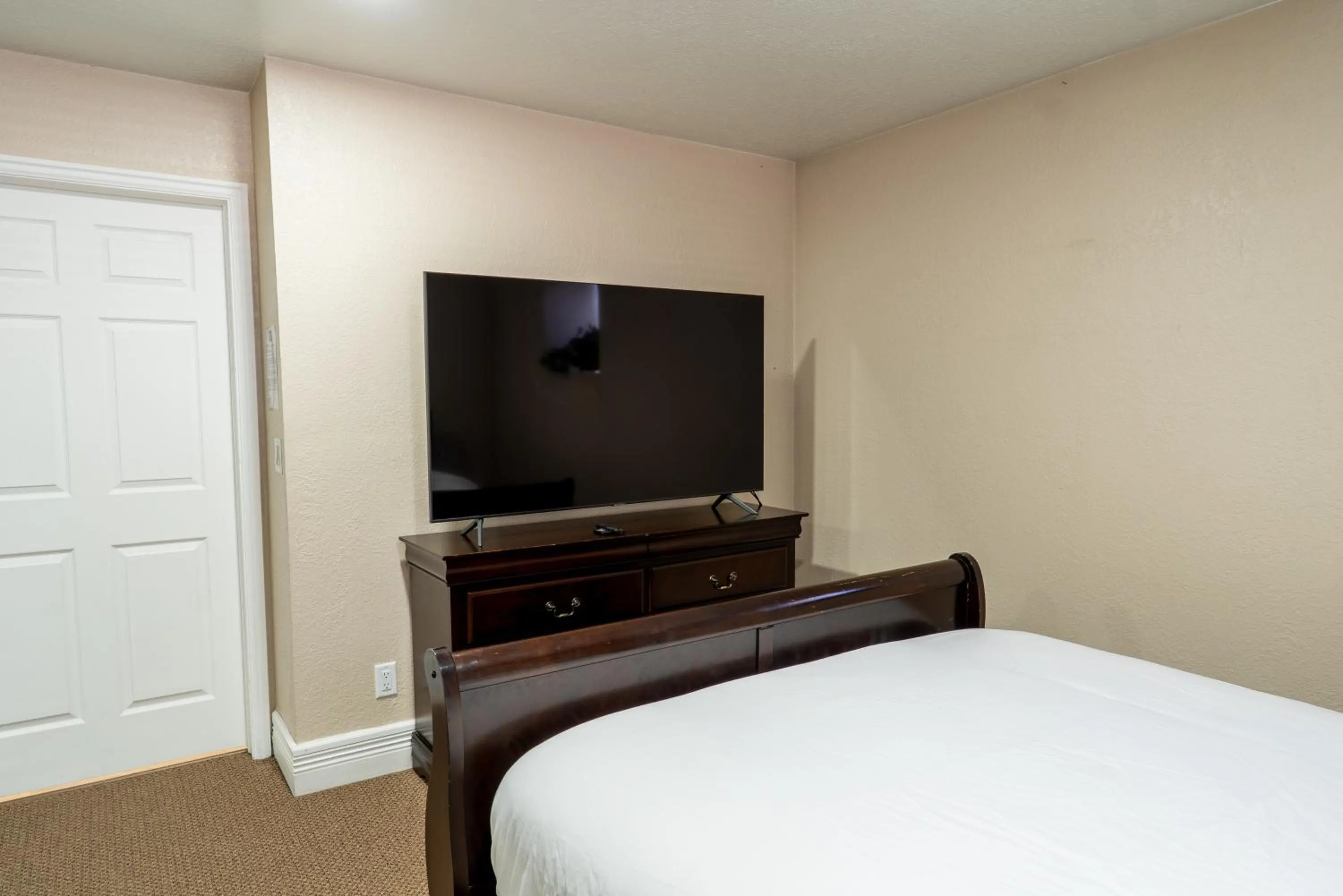 Bed in Road Creek Inn