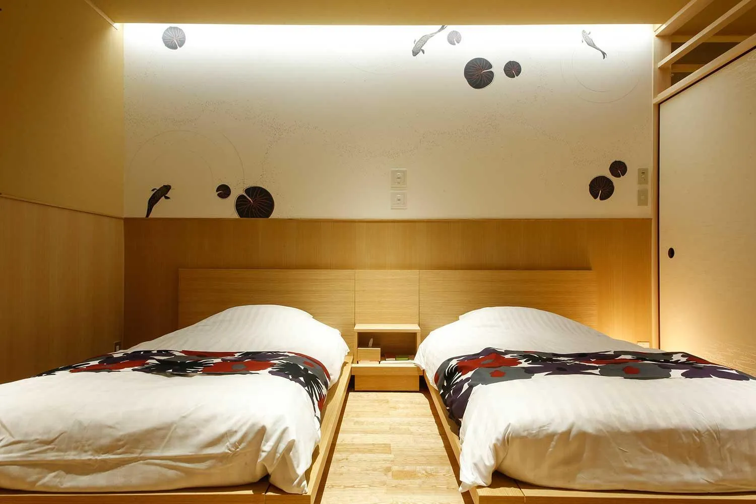 Bed in Yuraku Kinosaki Spa & Gardens