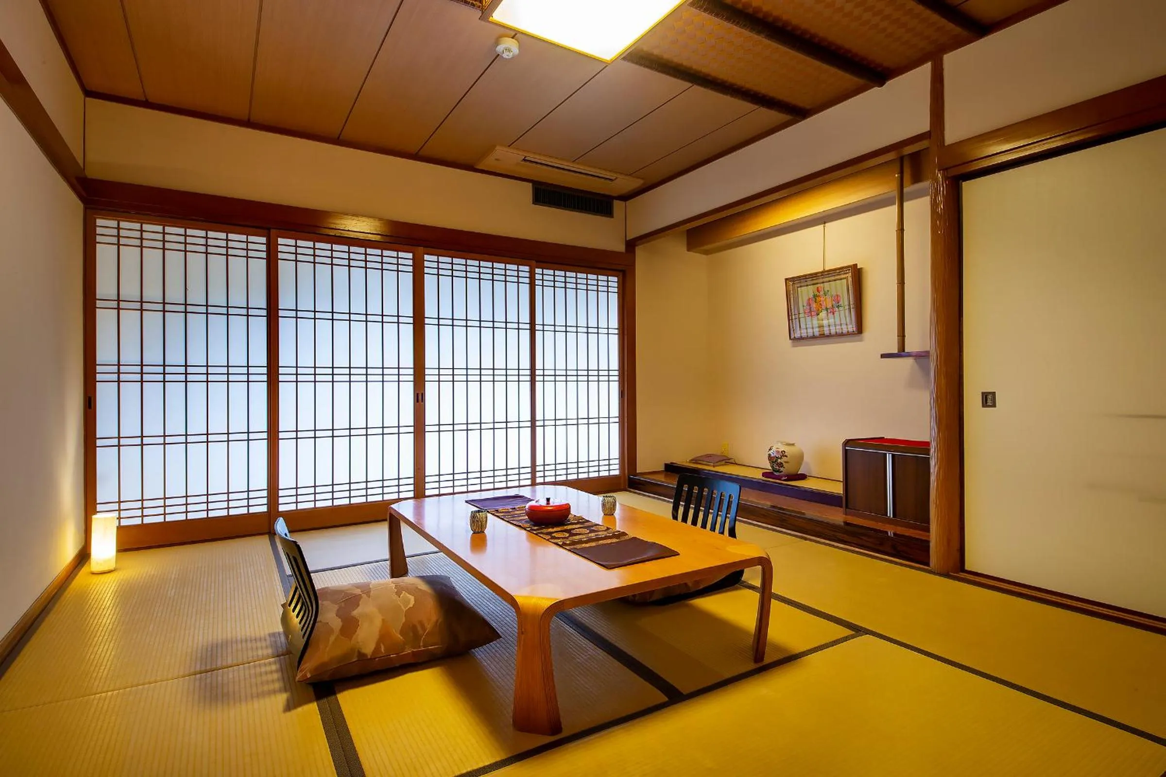Photo of the whole room in Kawaguchiya Kinosaki Riverside Hotel