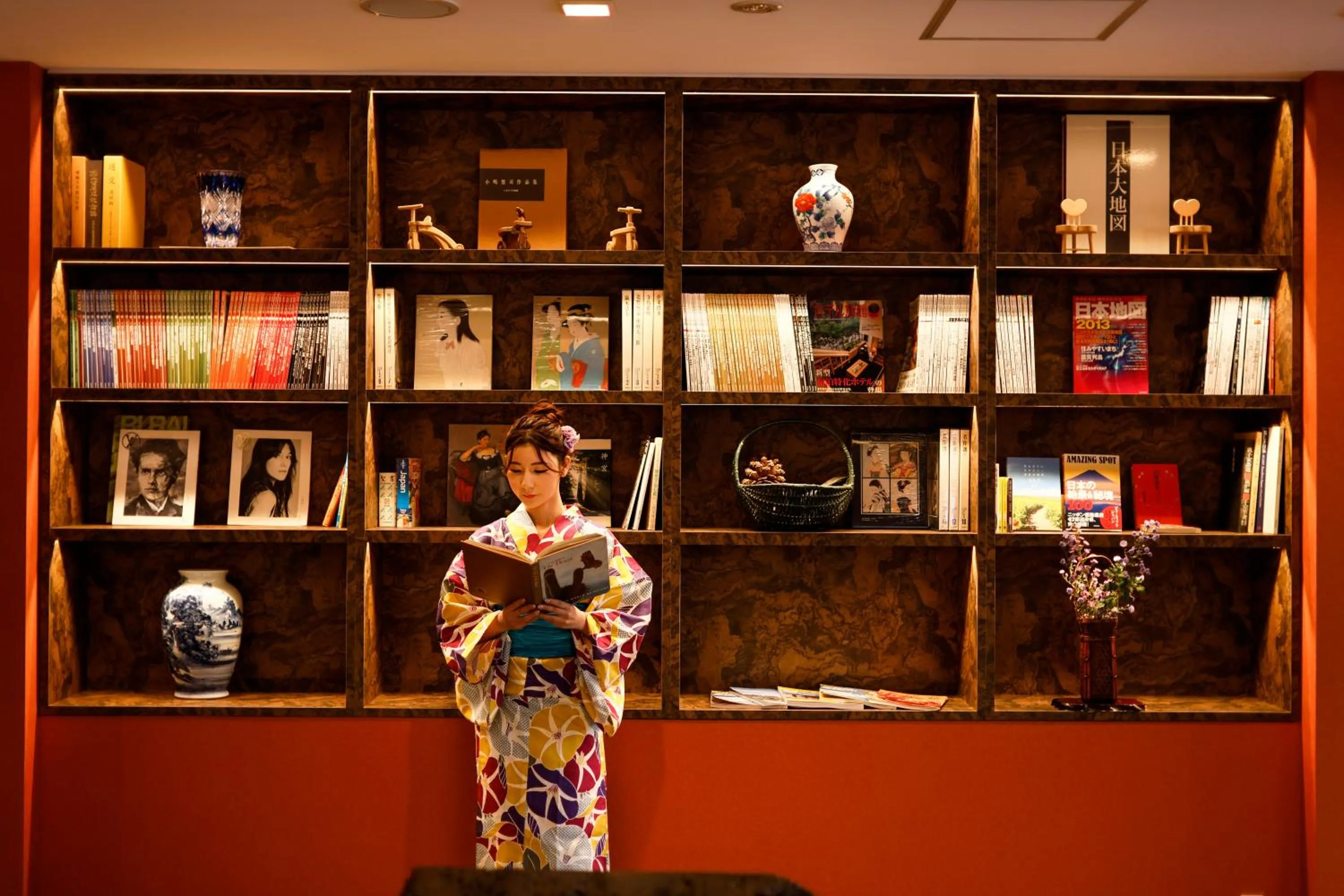 Communal lounge/ TV room in Kawaguchiya Kinosaki Riverside Hotel