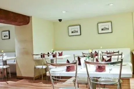 Restaurant/places to eat in Middleton Inn Restaurant/places to eat in Middleton Inn