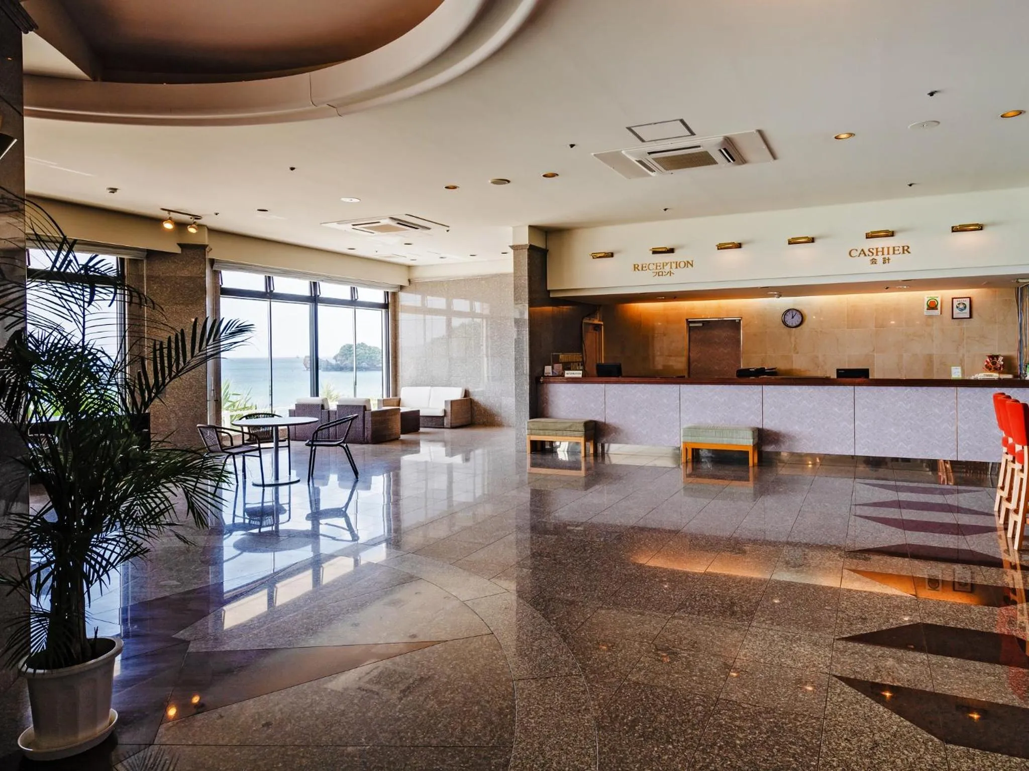 Lobby or reception in Hotel Resonex Nago