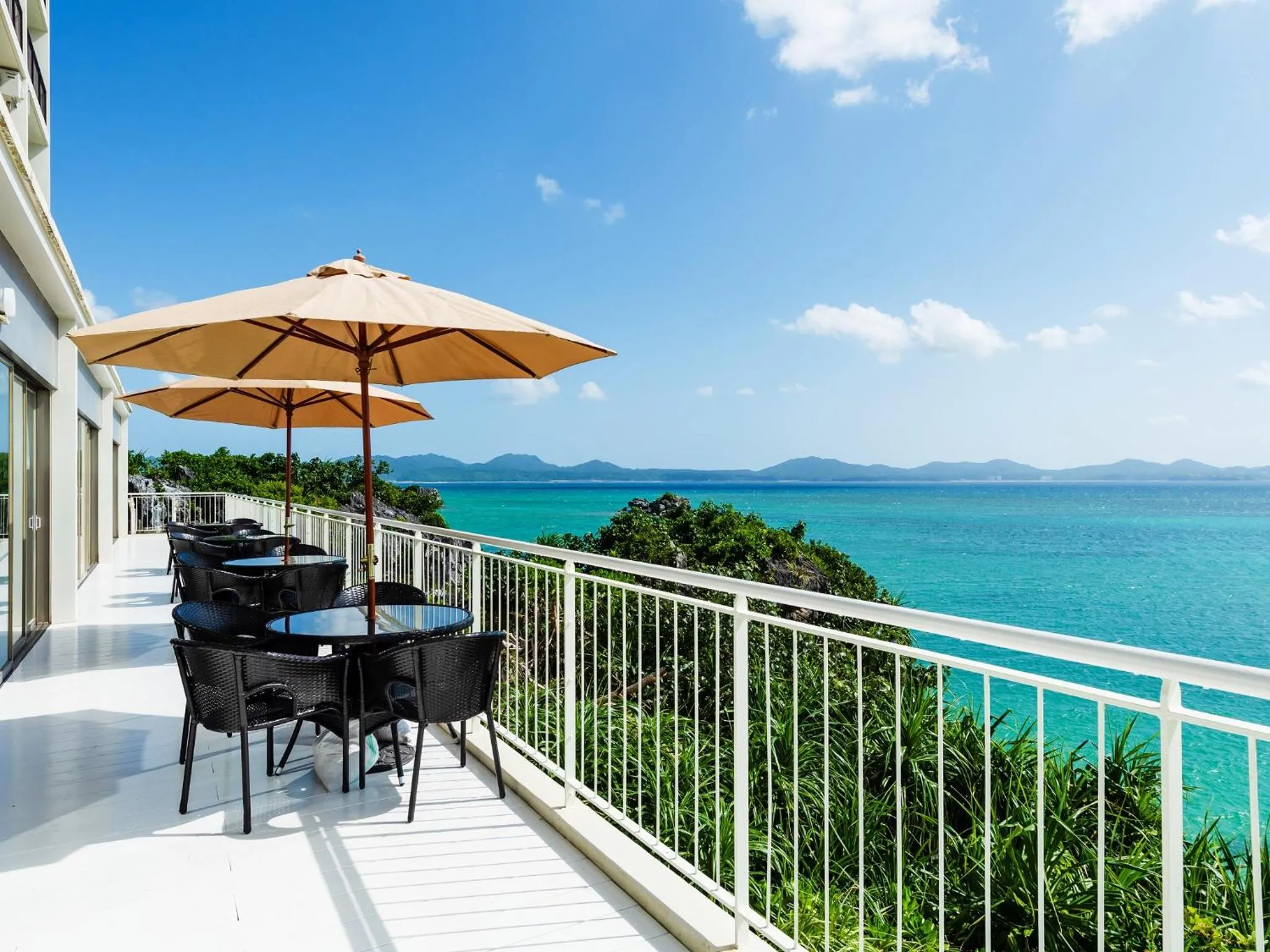 Restaurant/places to eat in Hotel Resonex Nago