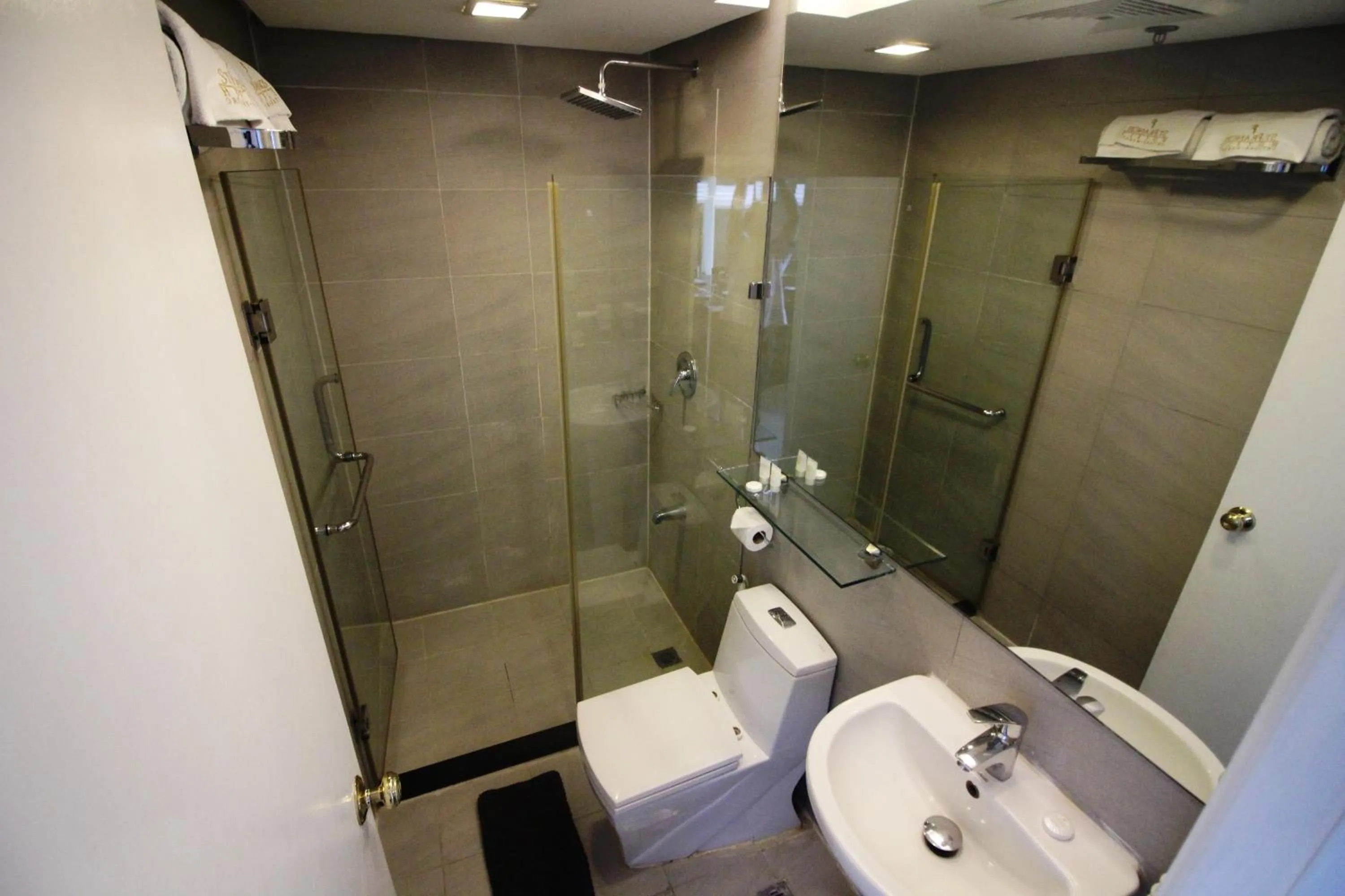 Shower in BSA Twin Towers