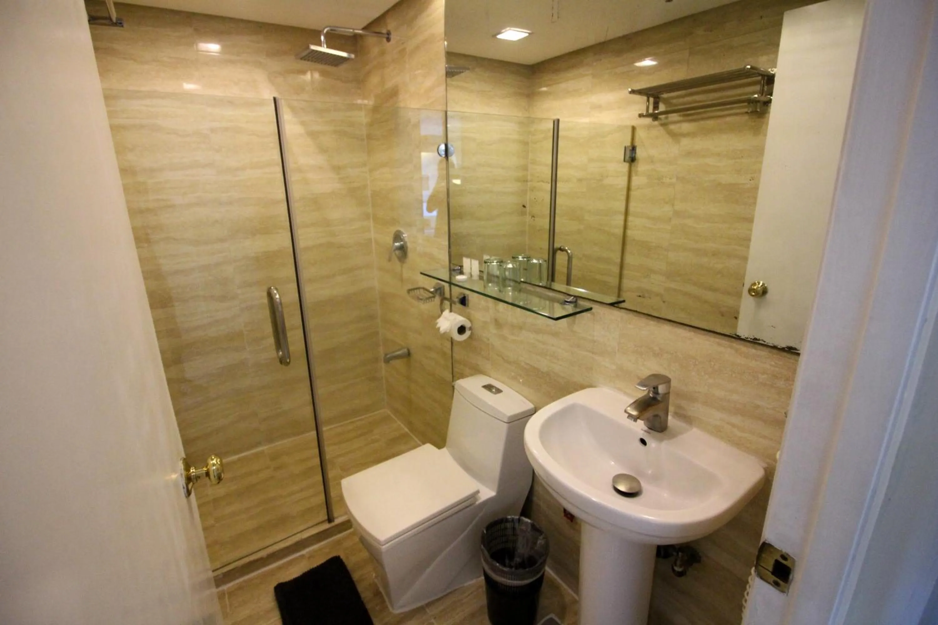 Shower in BSA Twin Towers