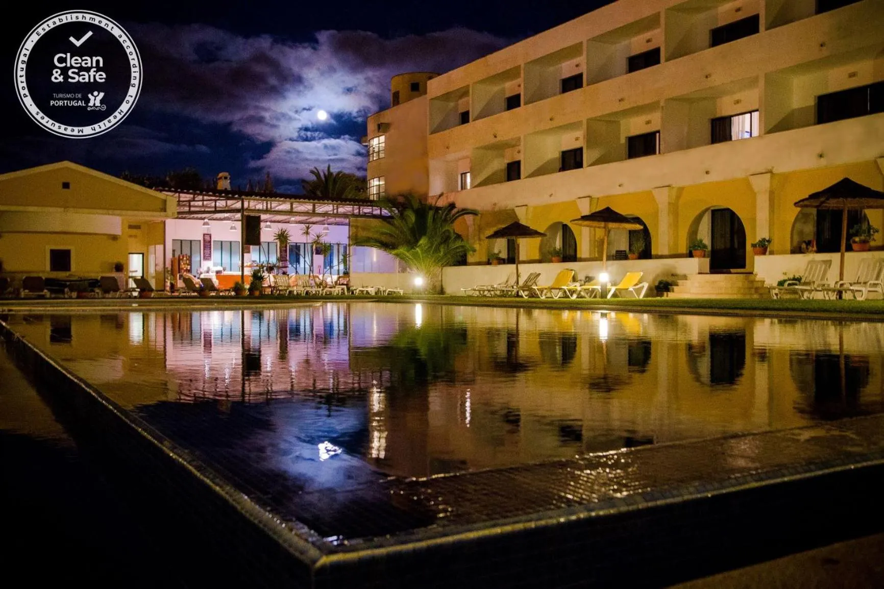 Pool view, Swimming Pool in Hotel Dom Fernando