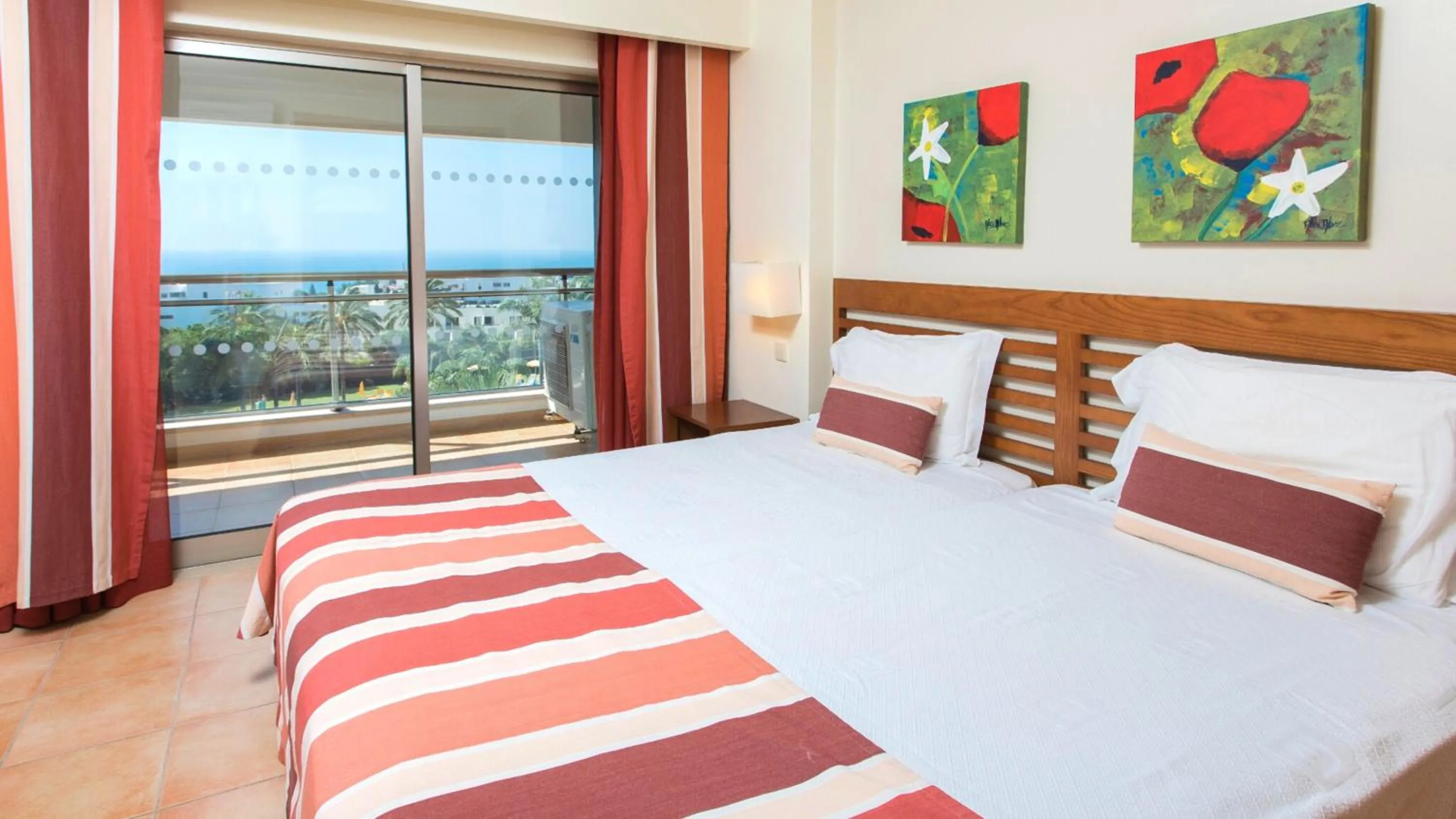 Bed in Alfagar Alto da Colina