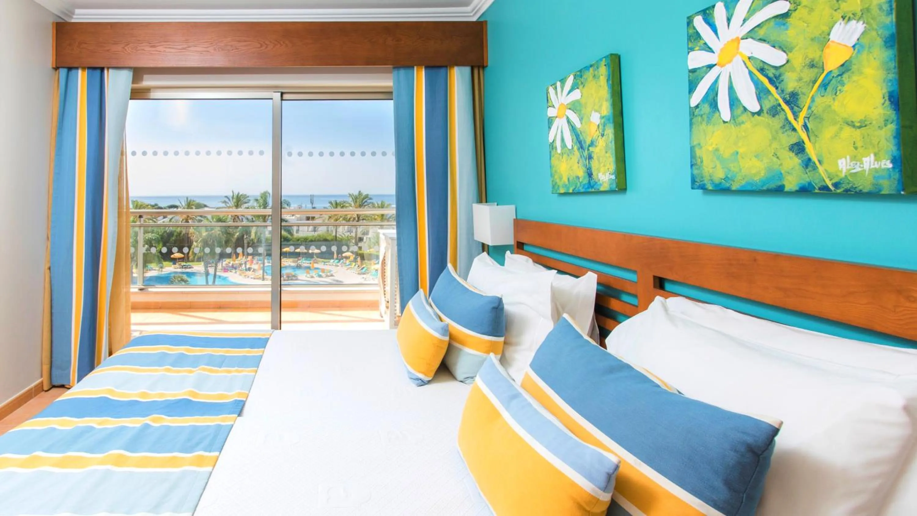 Bed in Alfagar Alto da Colina