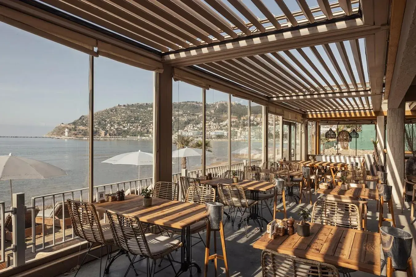 Restaurant/places to eat in Sun Hotel By En Vie Beach Restaurant/places to eat in Sun Hotel By En Vie Beach