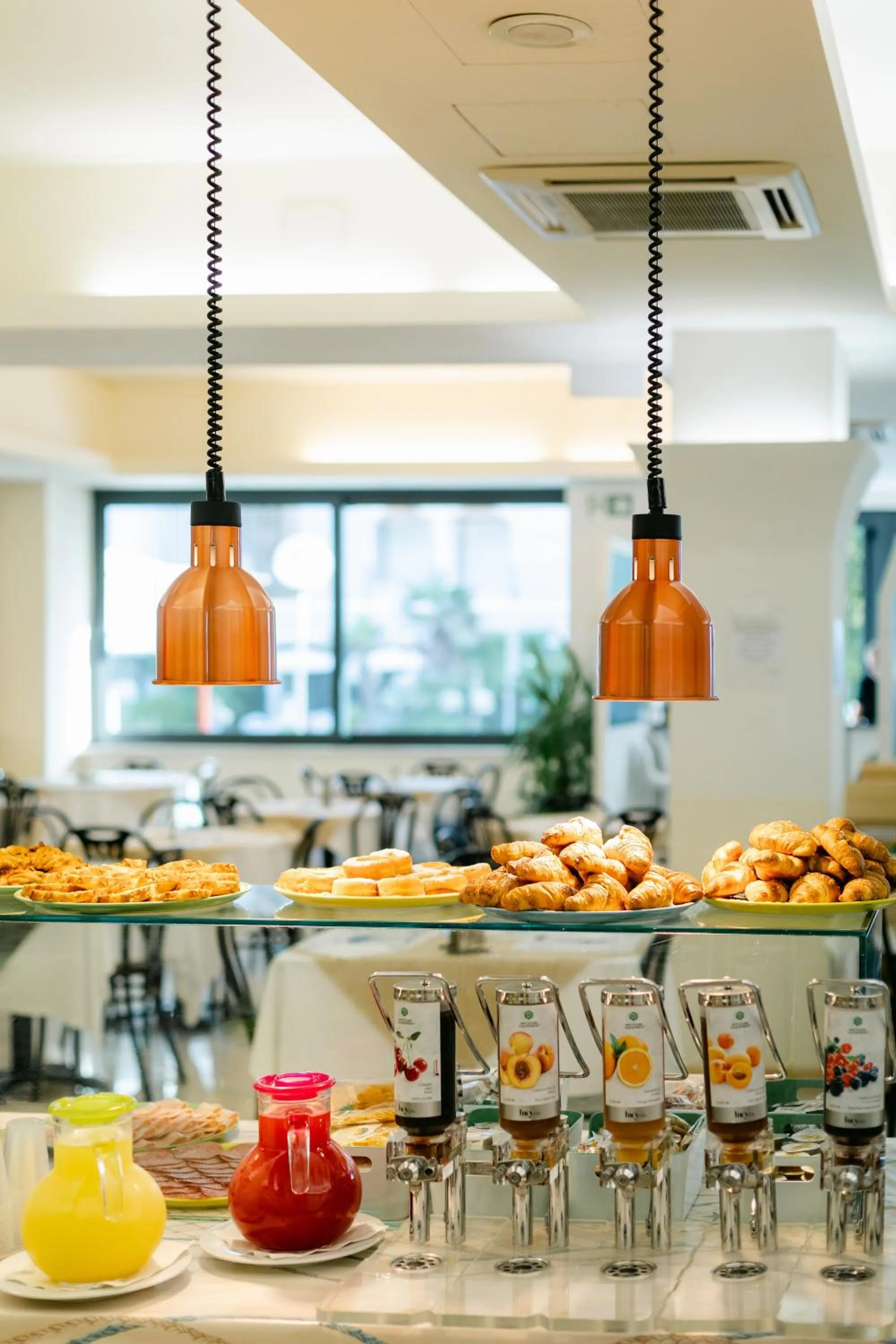 Buffet breakfast in Hotel Golf