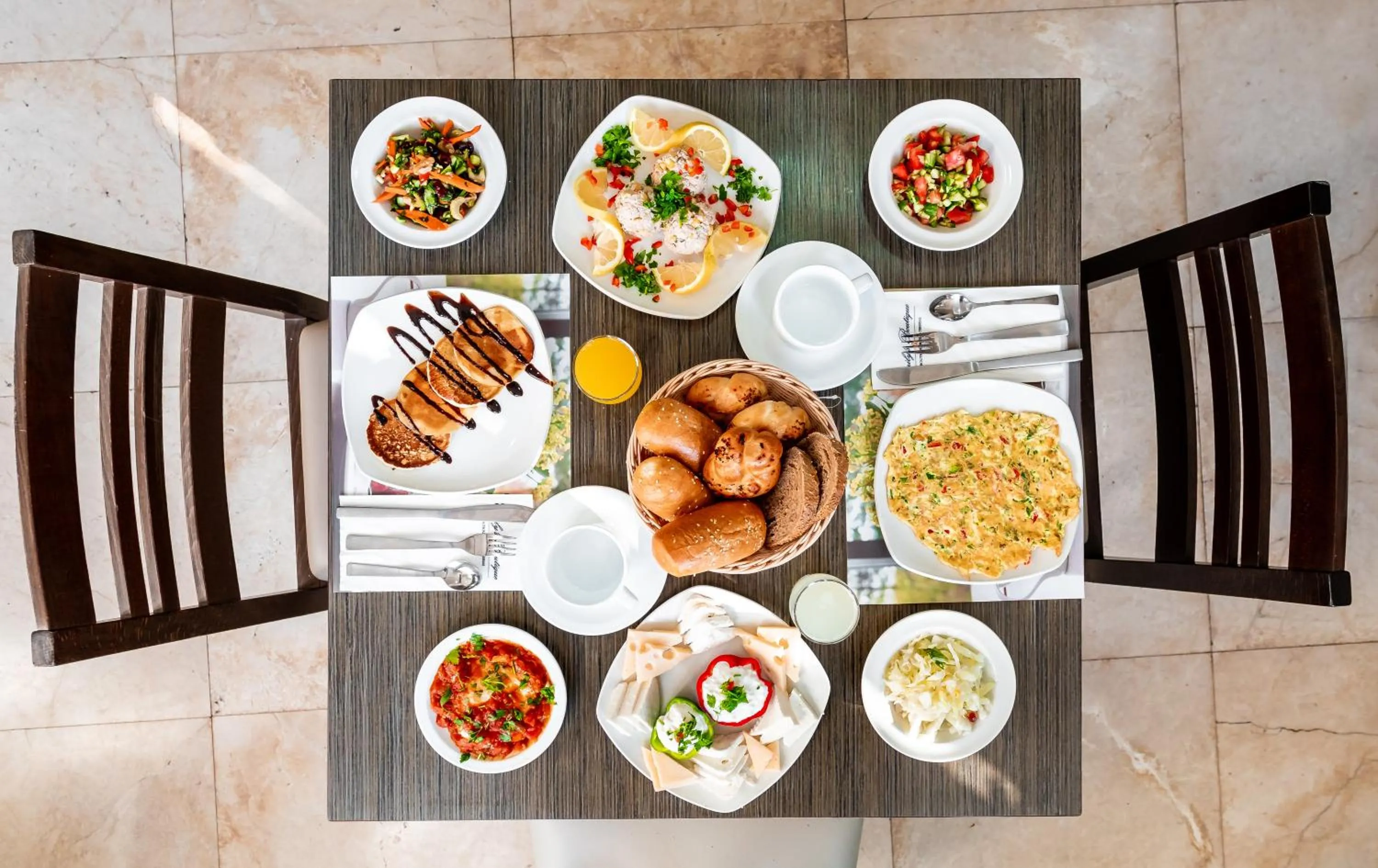 Breakfast in Emily's Hotel