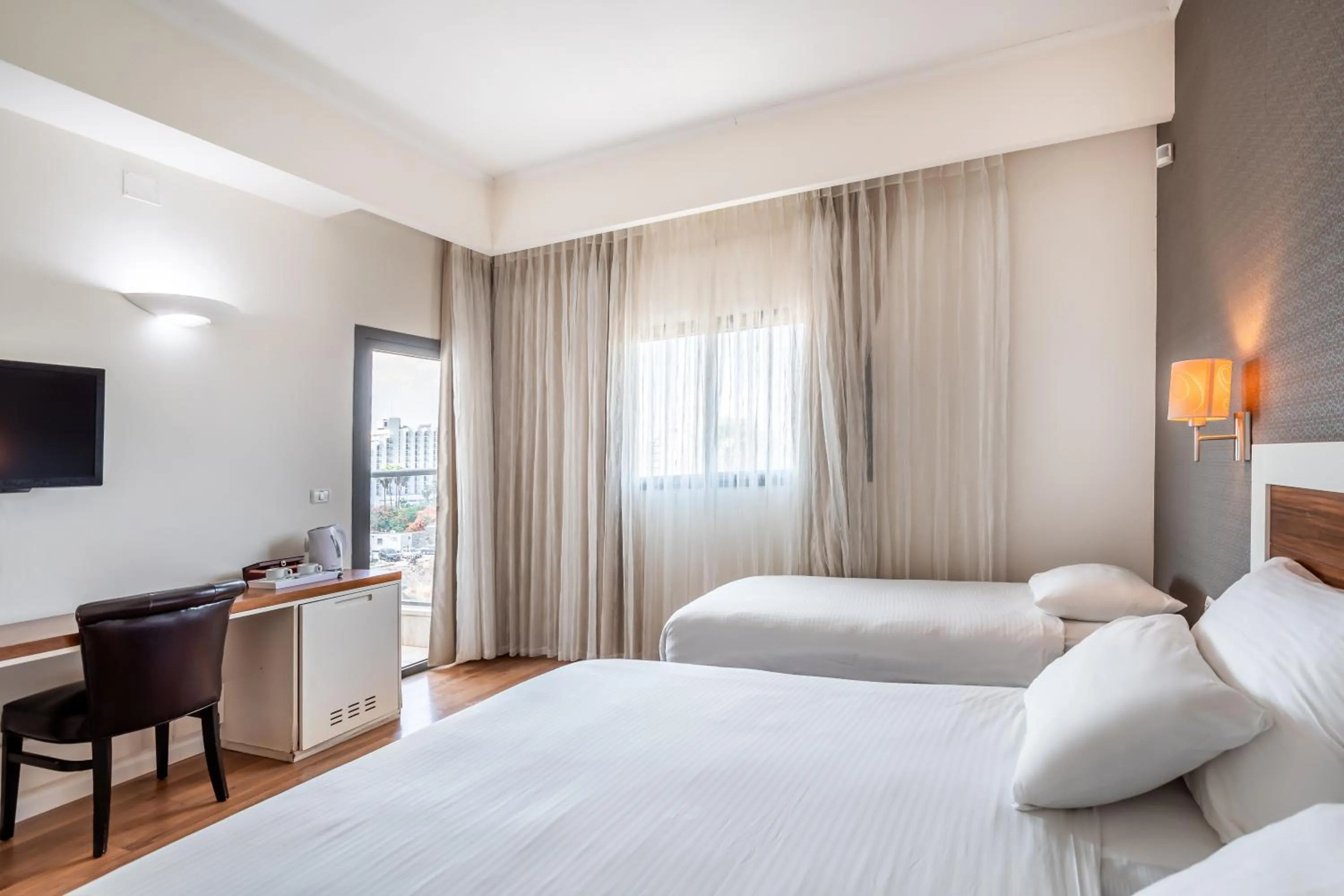 Bedroom, Bed in Emily's Hotel