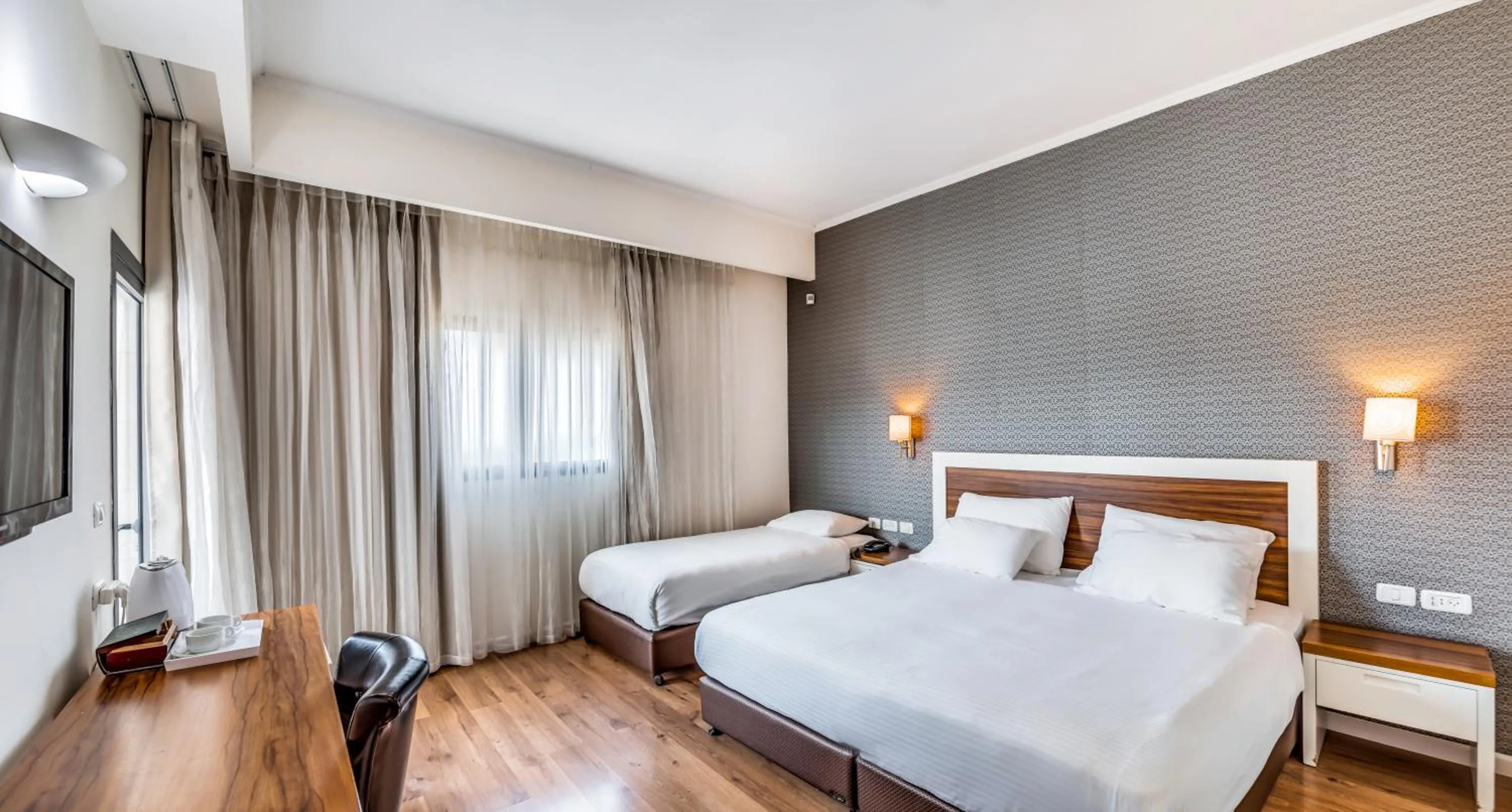 Bedroom, Bed in Emily's Hotel