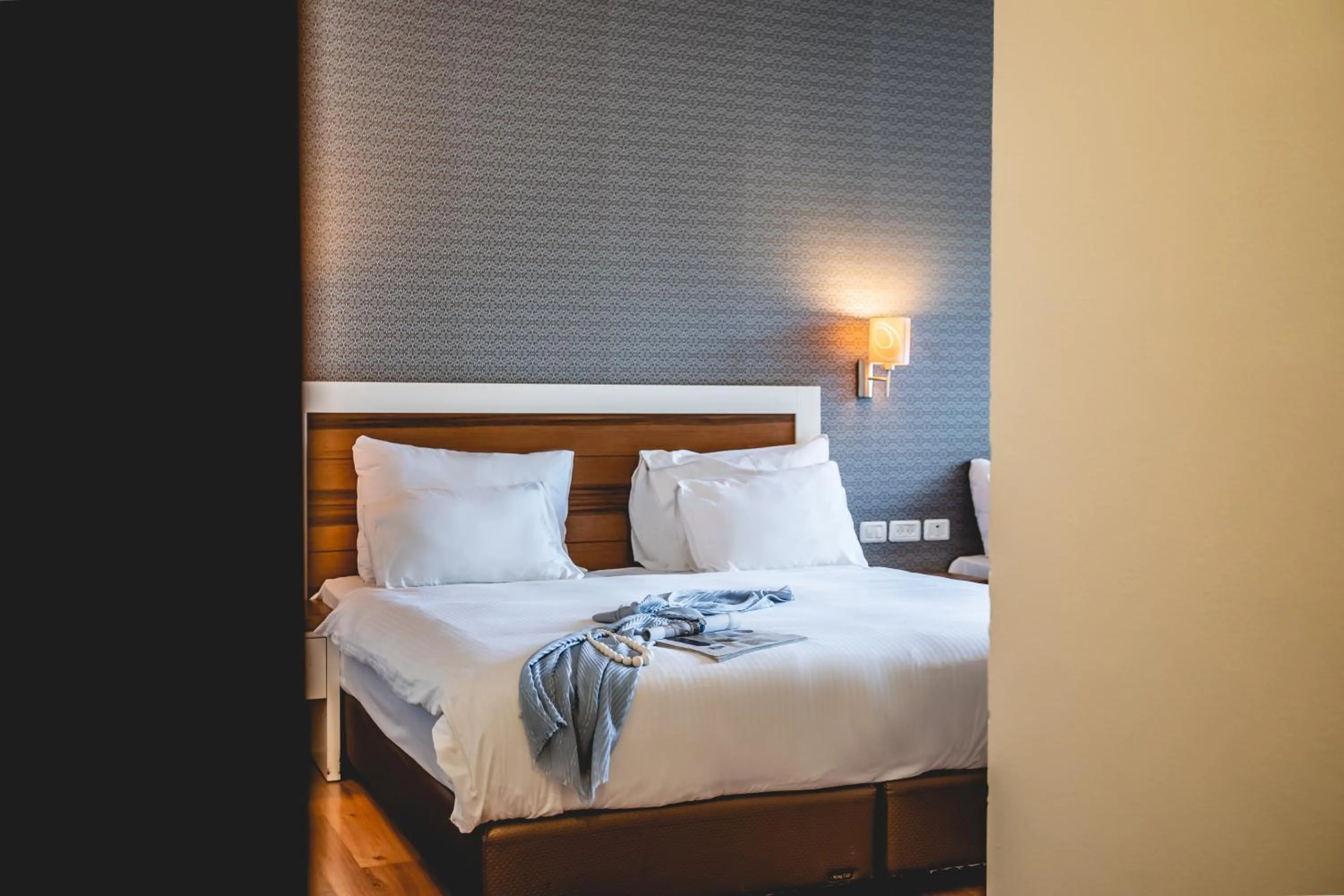 Bedroom, Bed in Emily's Hotel