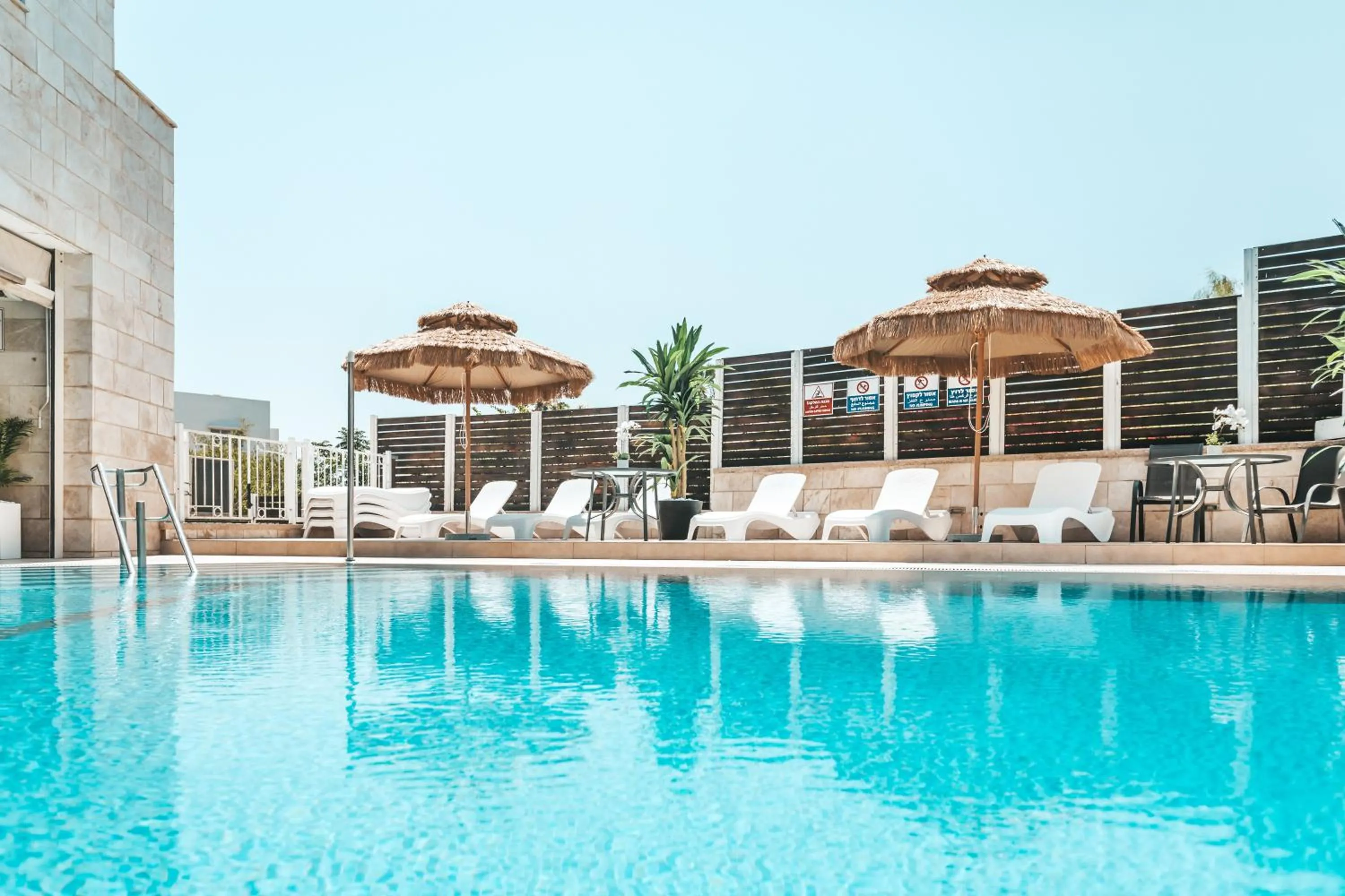 Swimming pool in Emily's Hotel