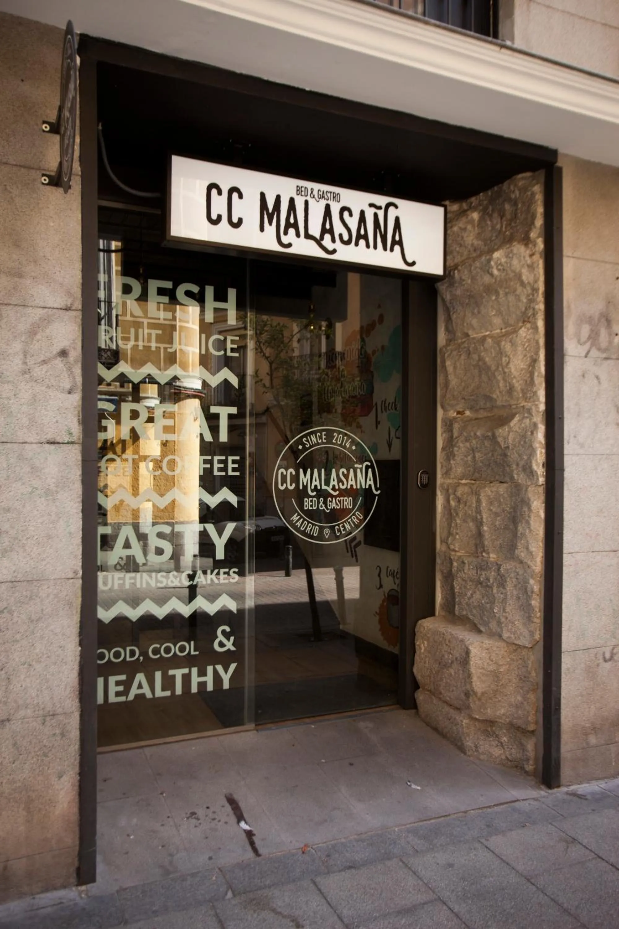 Facade/entrance in CC Malasaña
