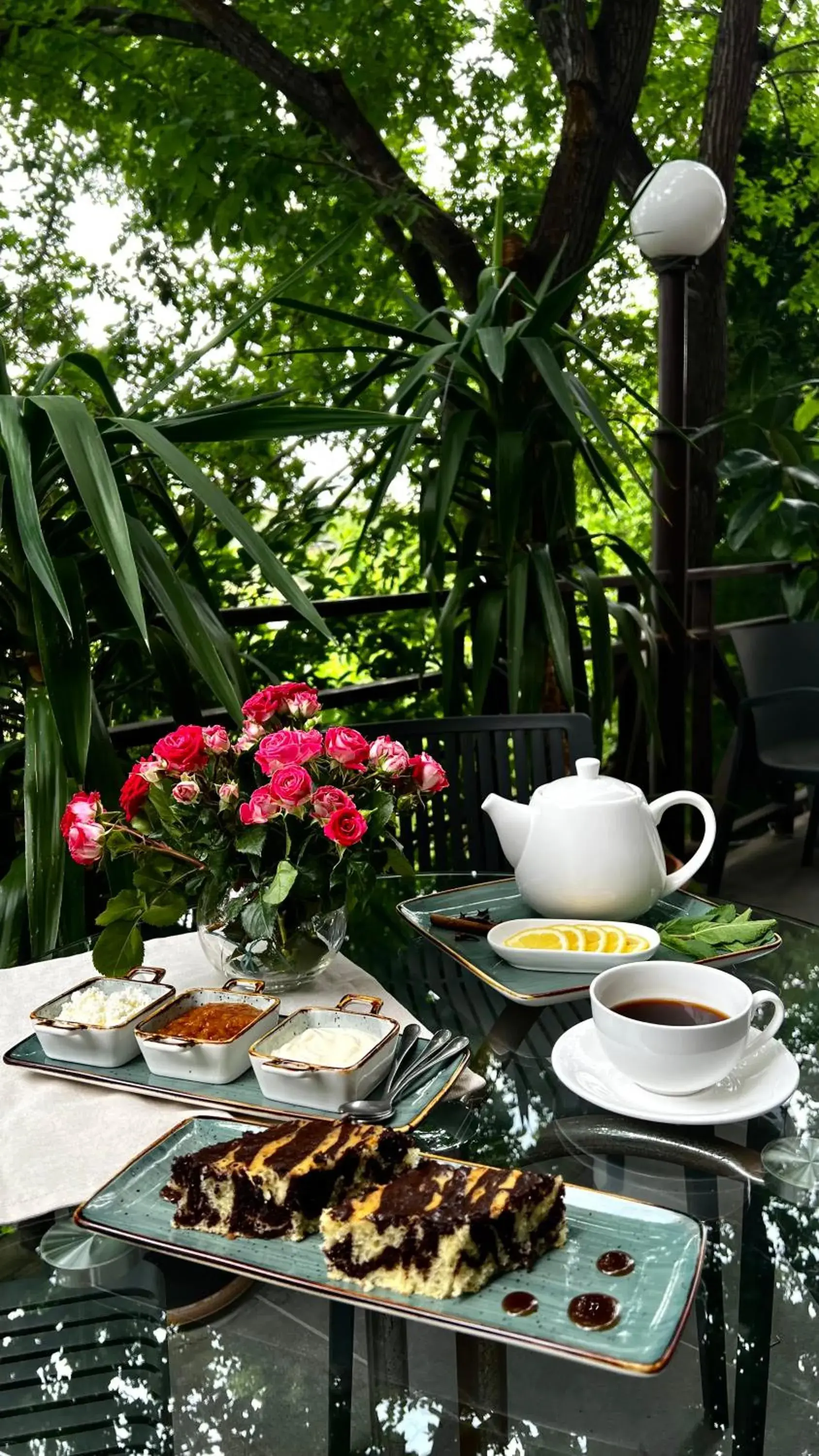 Restaurant/places to eat in Olympia Garden Hotel Restaurant/places to eat in Olympia Garden Hotel