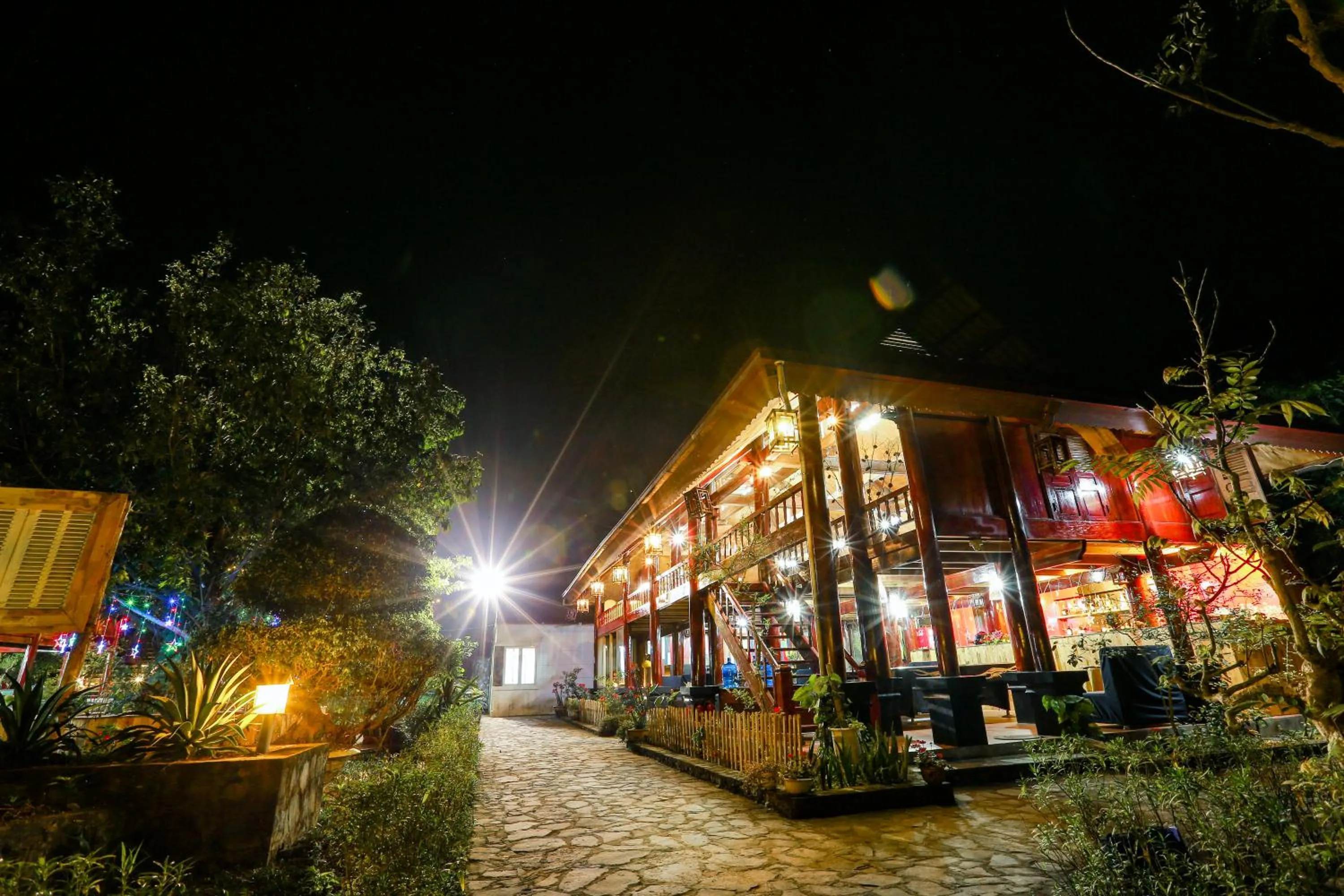 Living room in Cat Ba Eco Lodge