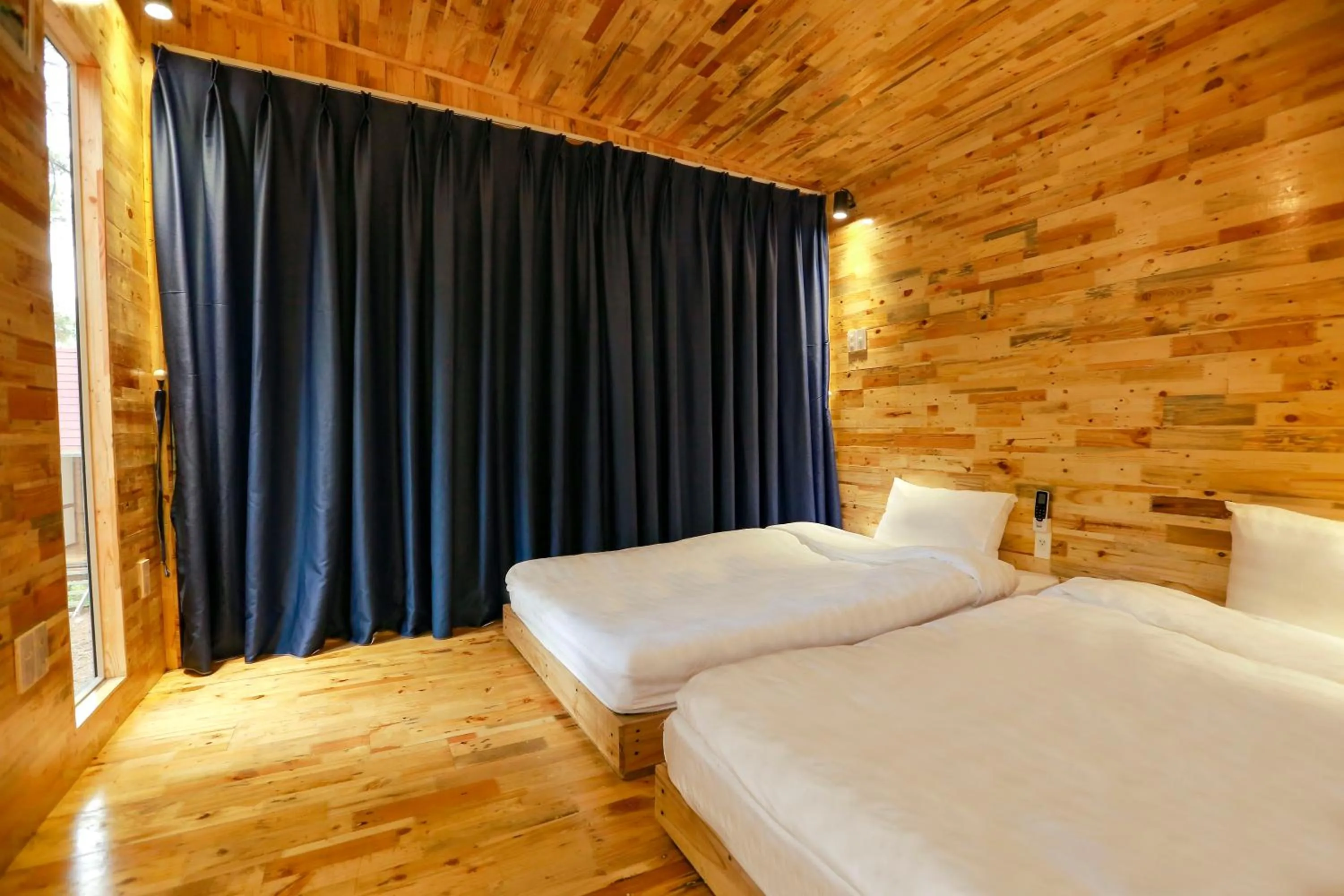 Bed in Cat Ba Eco Lodge