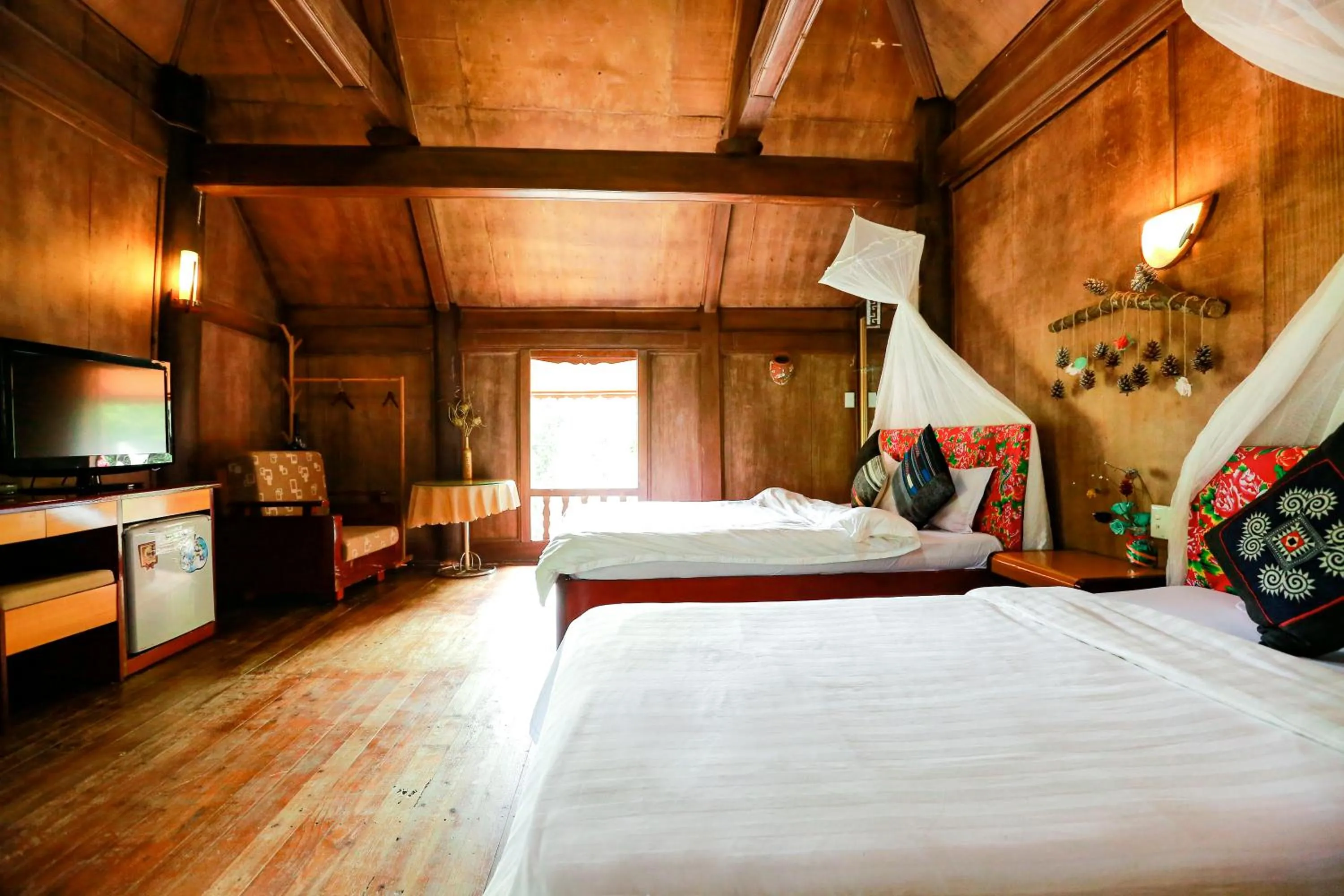 Bed in Cat Ba Eco Lodge