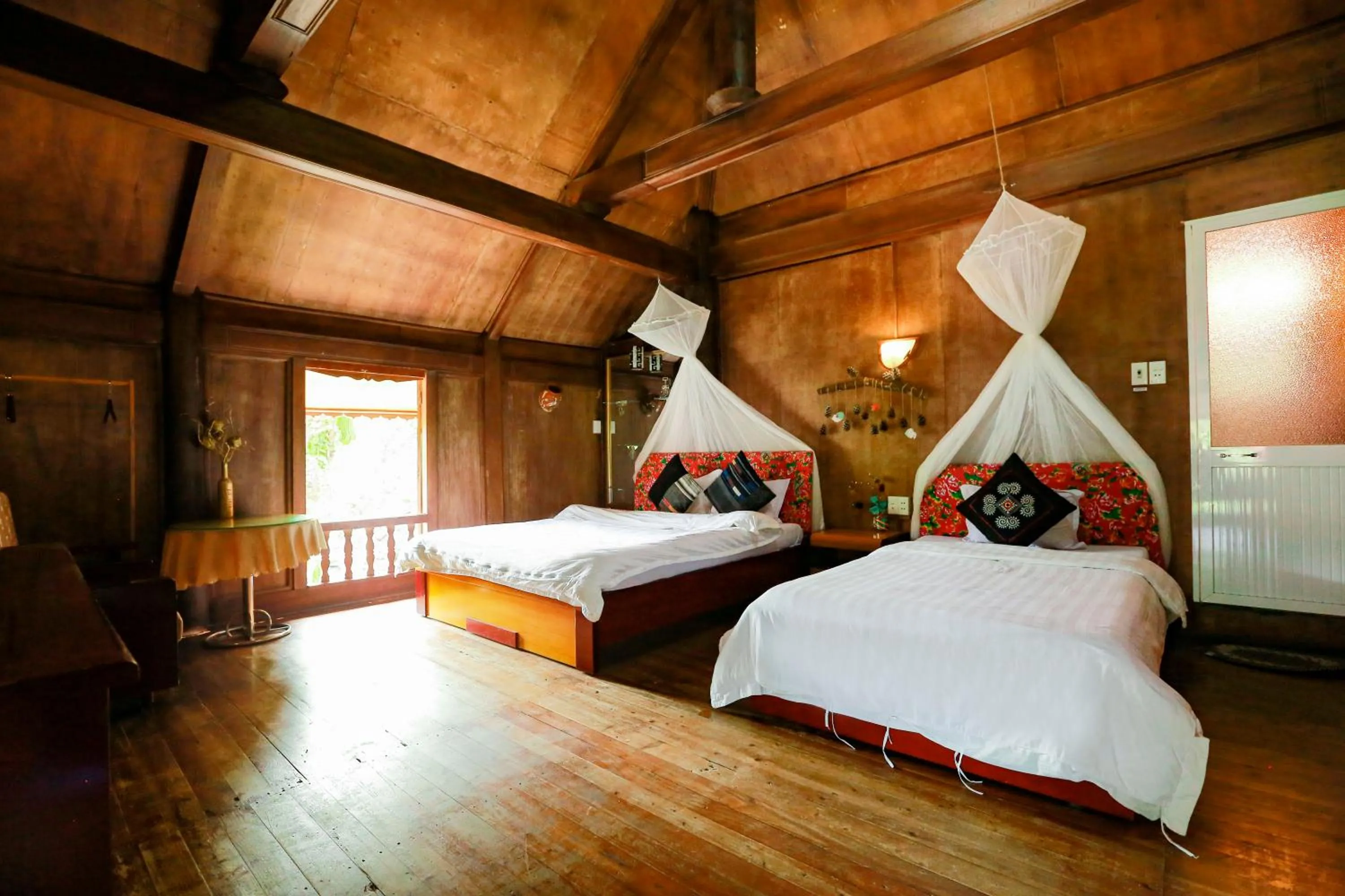 Bed in Cat Ba Eco Lodge