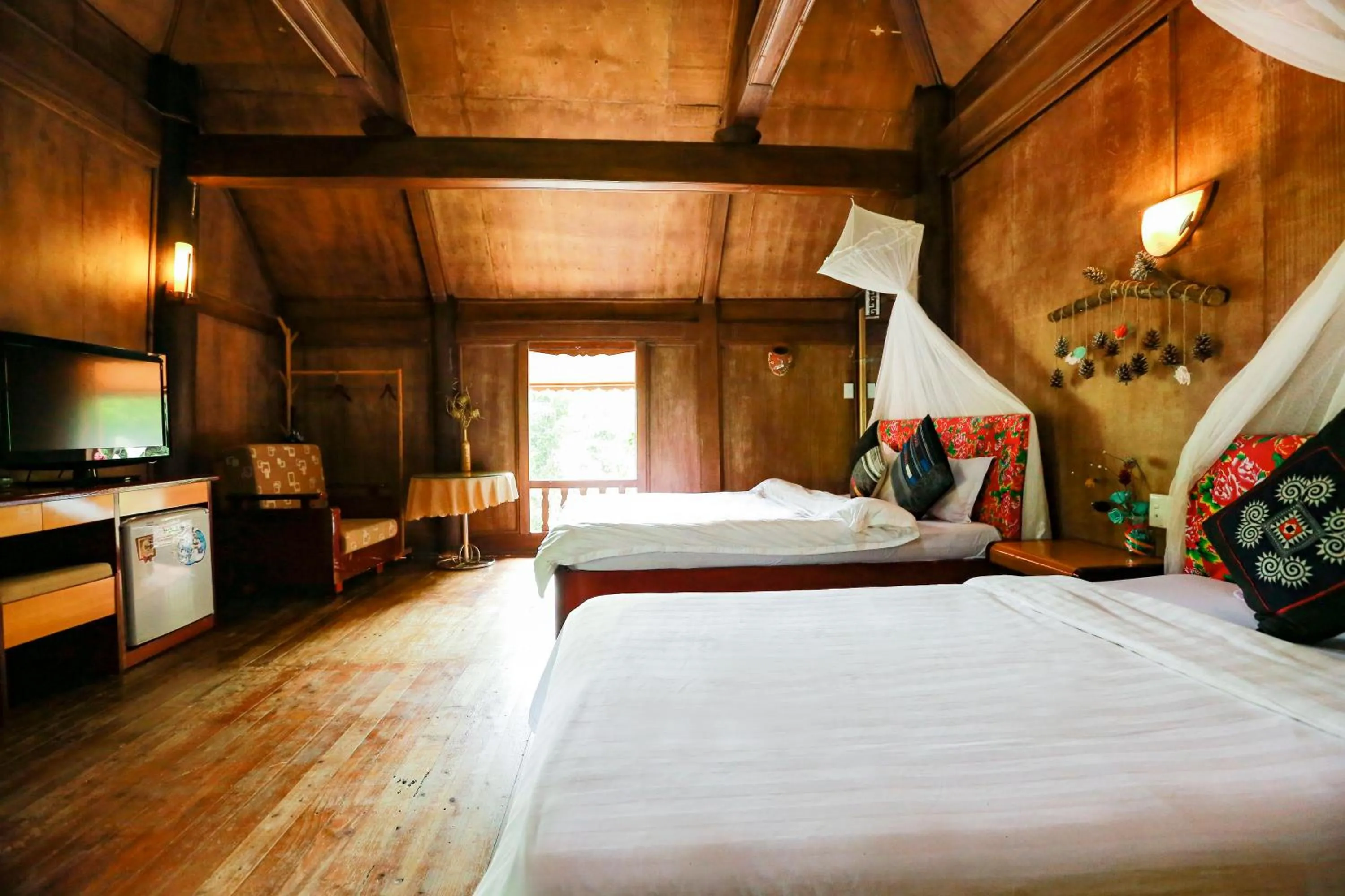 Bed in Cat Ba Eco Lodge