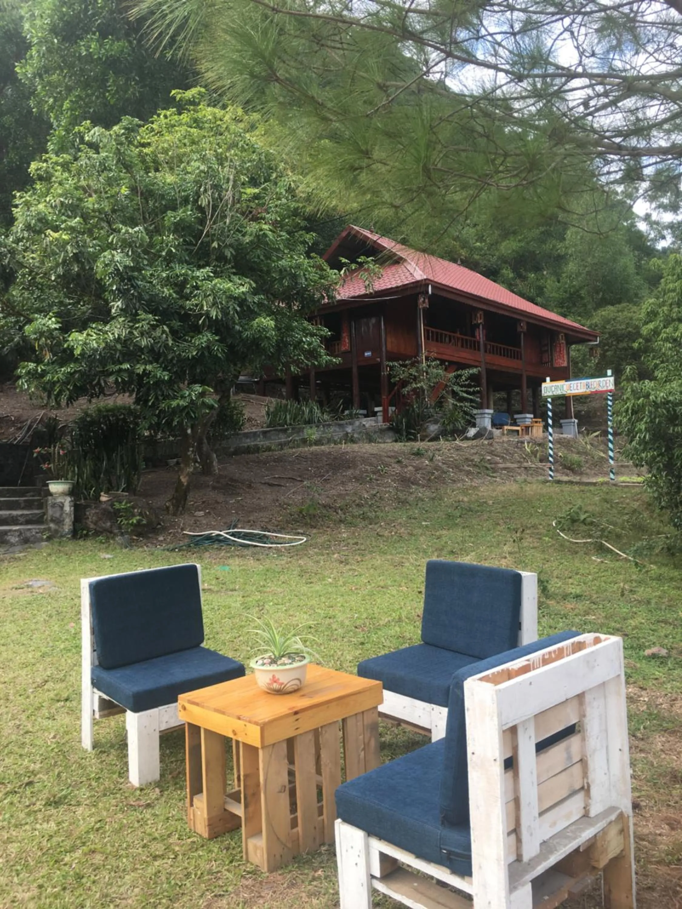 Living room in Cat Ba Eco Lodge