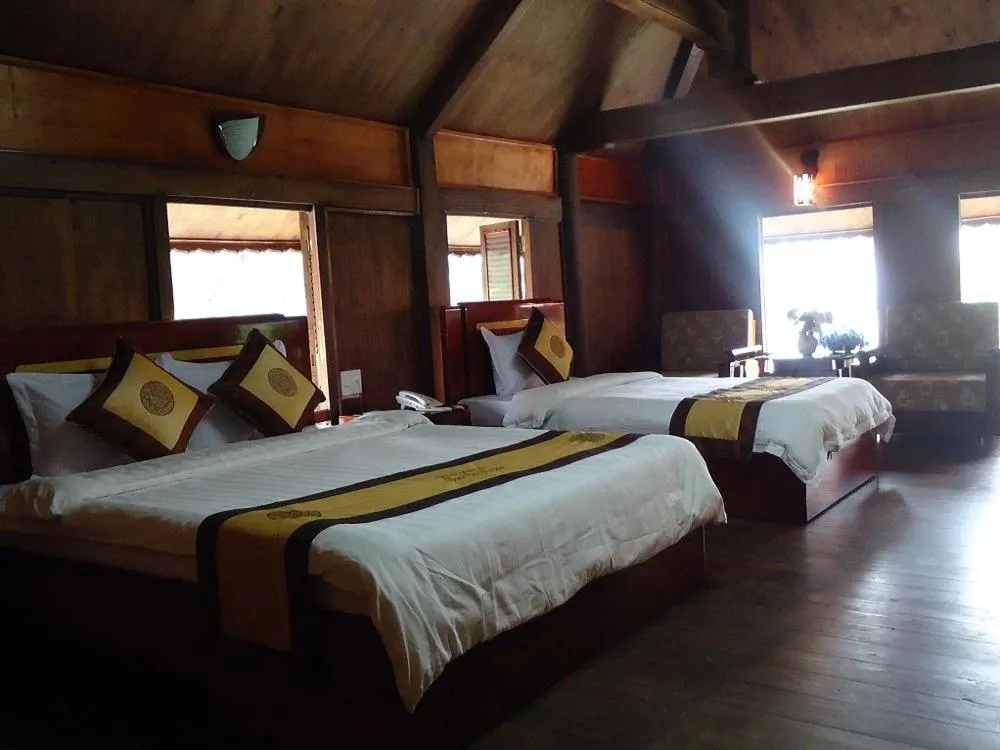 Bed in Cat Ba Eco Lodge
