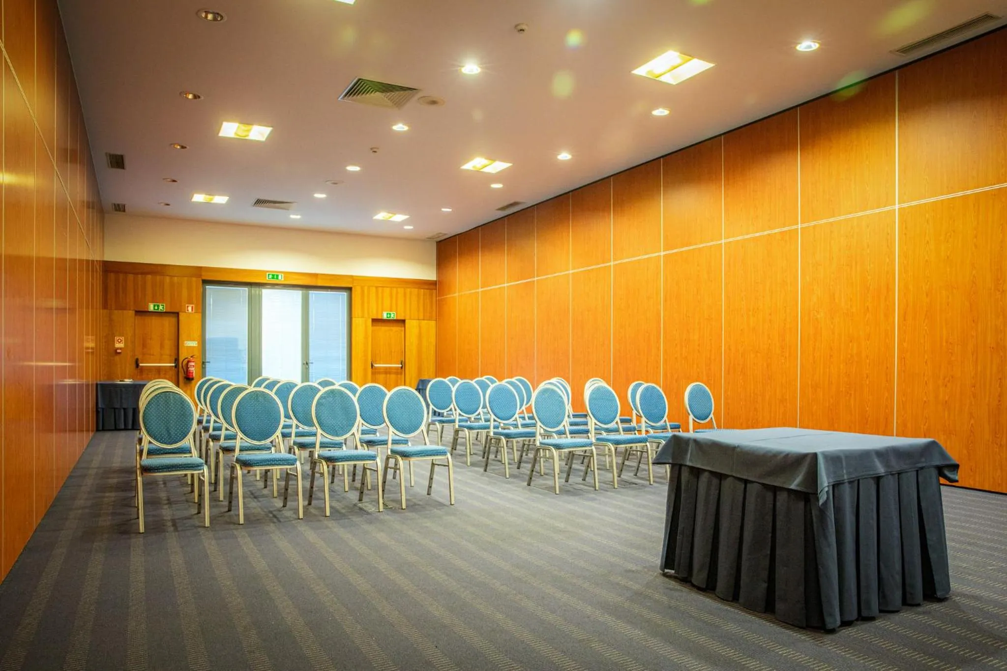 Meeting/conference room in VIP Executive Santa Iria Hotel