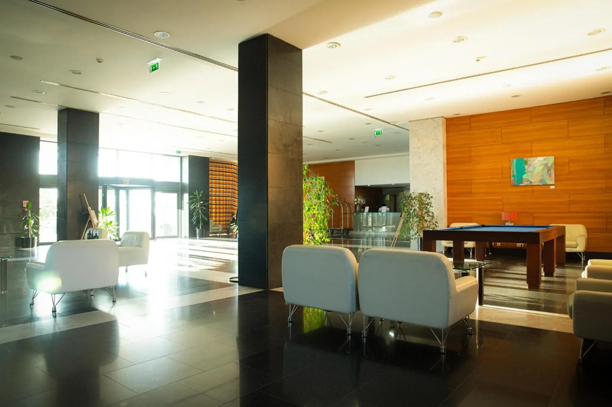 Lounge or bar in VIP Executive Santa Iria Hotel Lounge or bar in VIP Executive Santa Iria Hotel