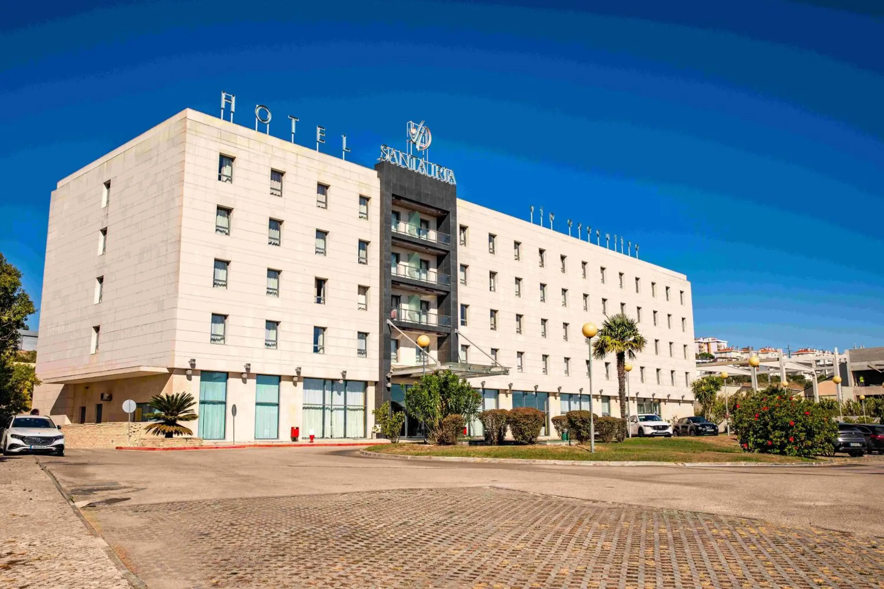 Property building in VIP Executive Santa Iria Hotel Property building in VIP Executive Santa Iria Hotel