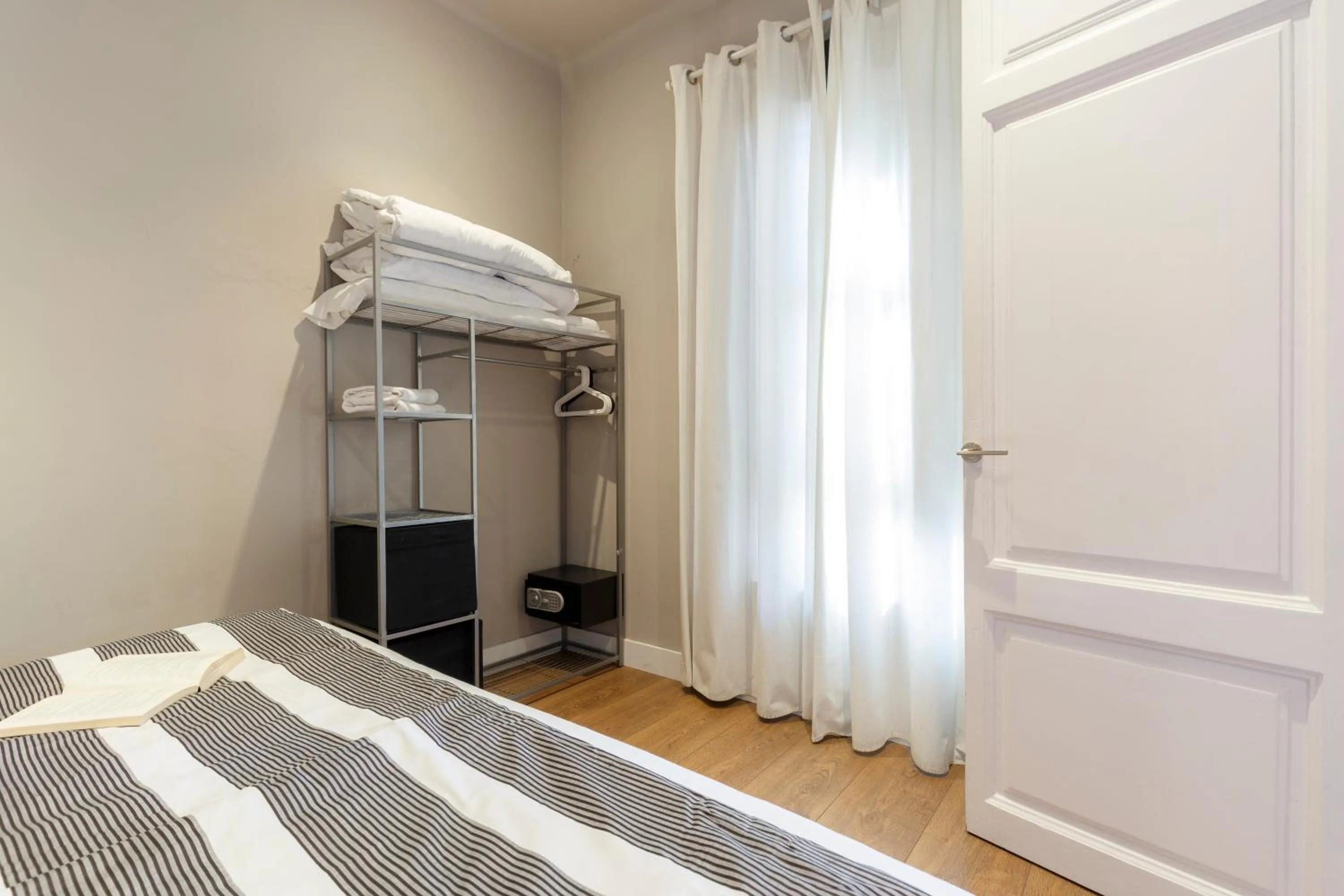 Bed in AinB Eixample-Miro Apartments