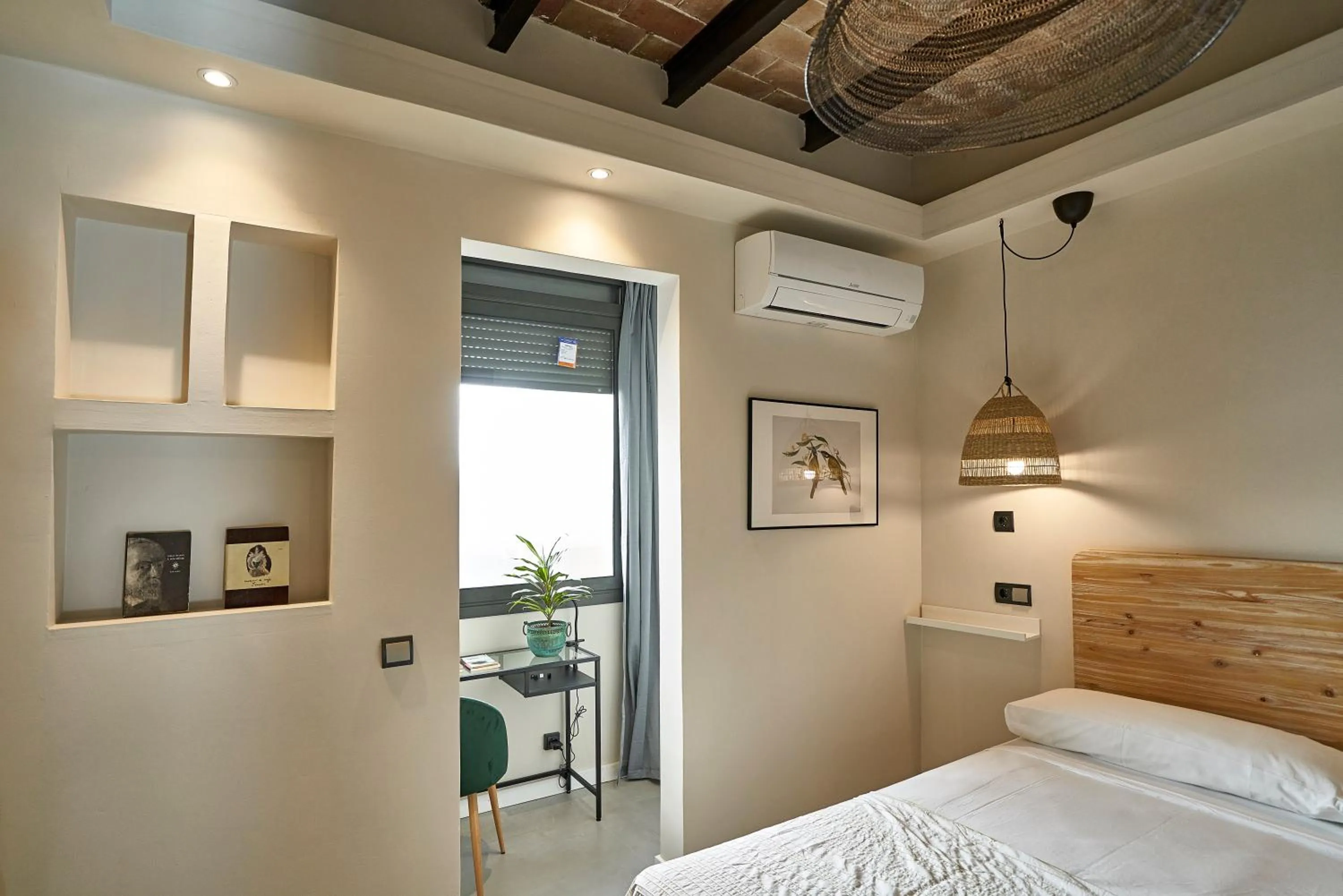 Bedroom, Bed in AinB Eixample-Miro Apartments