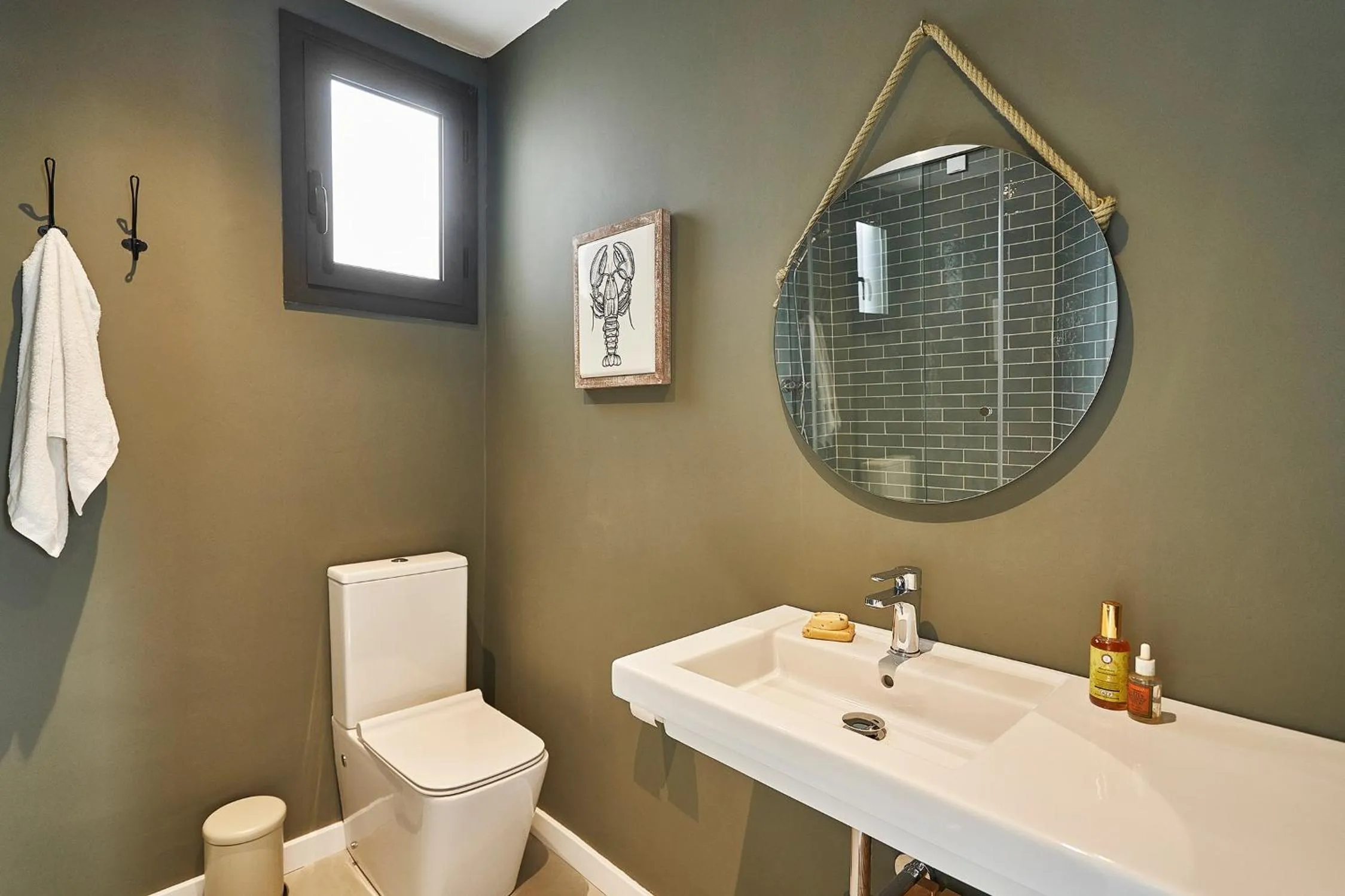 Bathroom in AinB Eixample-Miro Apartments