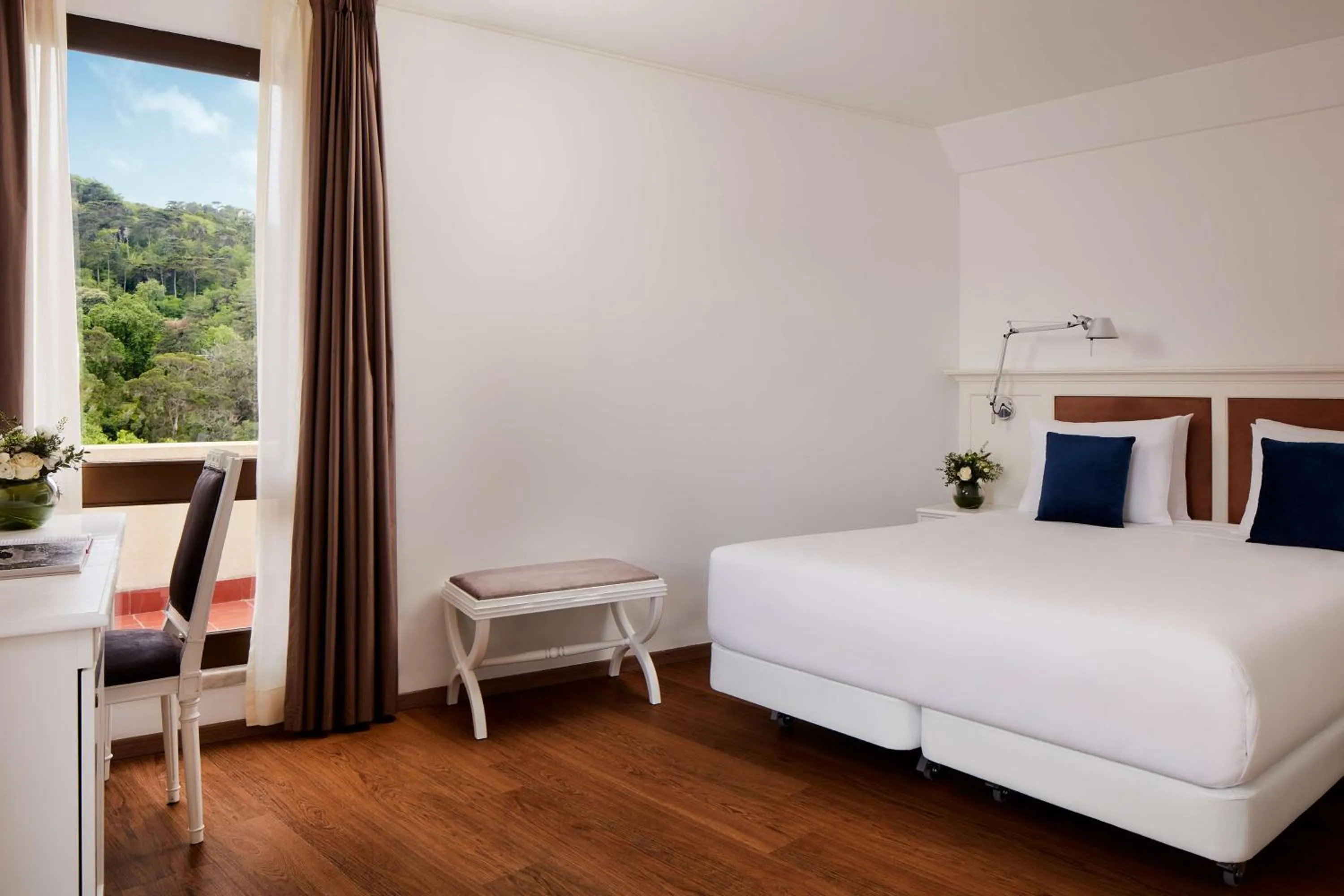 Superior Double or Twin Room with Valley View in NH Sintra Centro