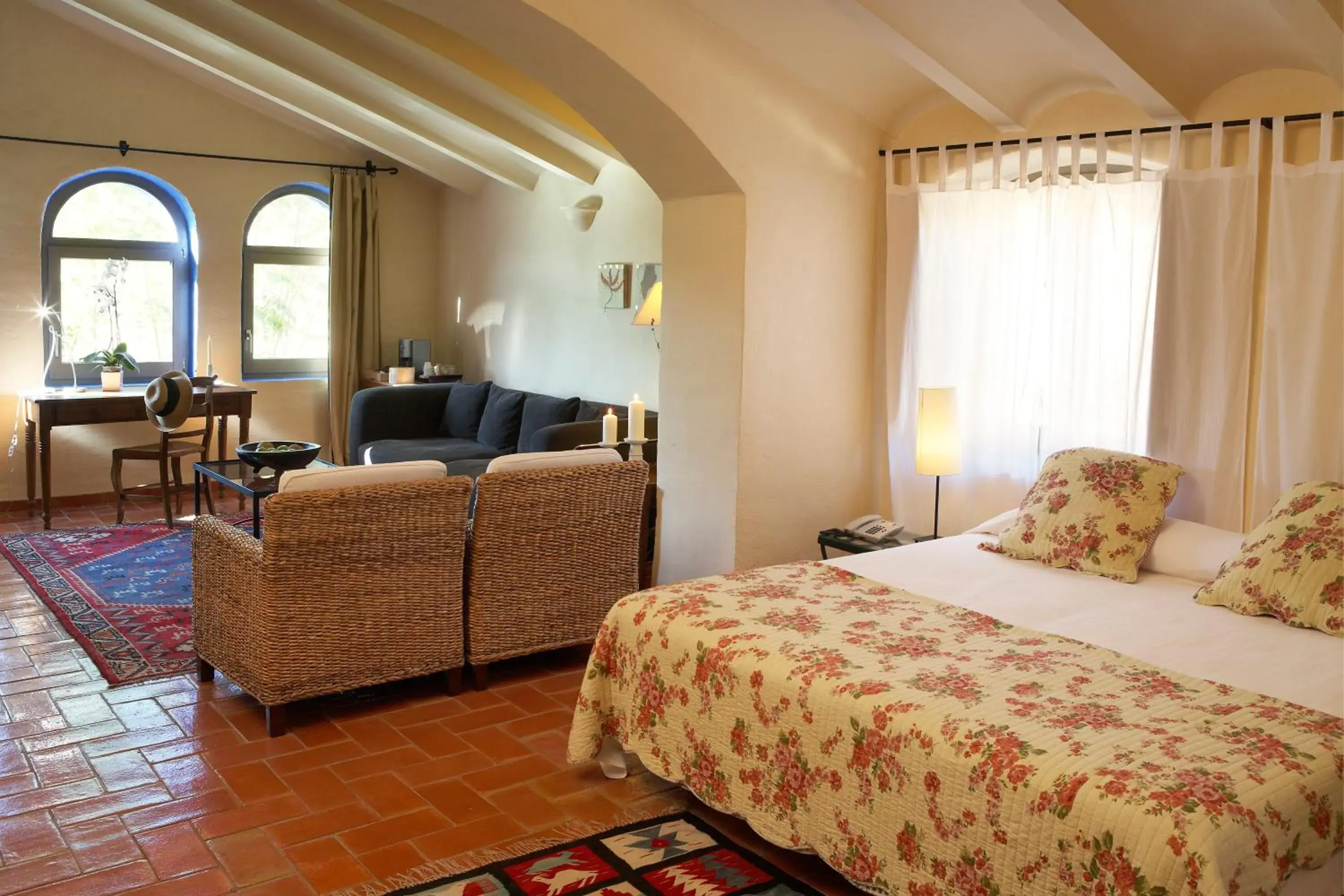 Suite in Hotel la Plaça Madremanya Suite in Hotel la Plaça Madremanya