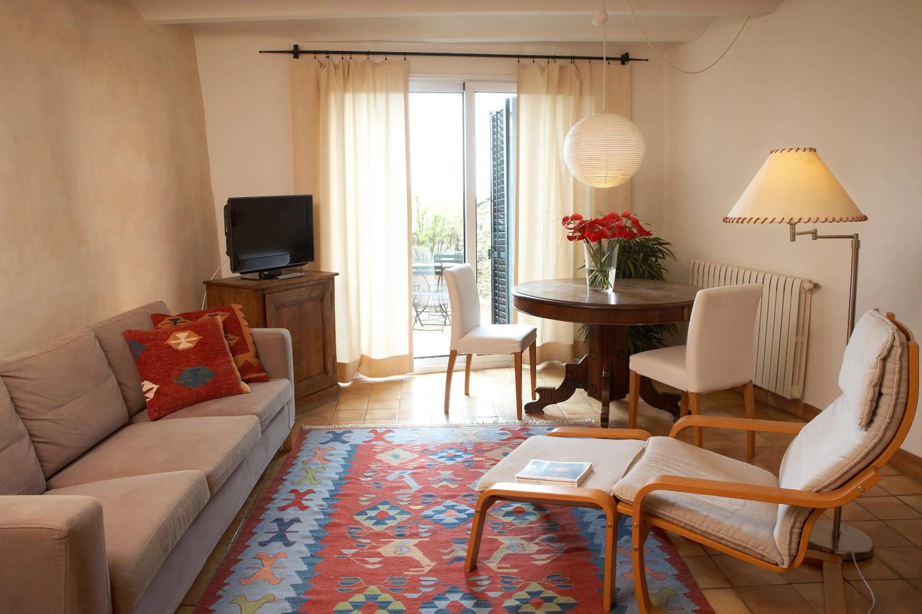 Living room in Hotel la Plaça Madremanya