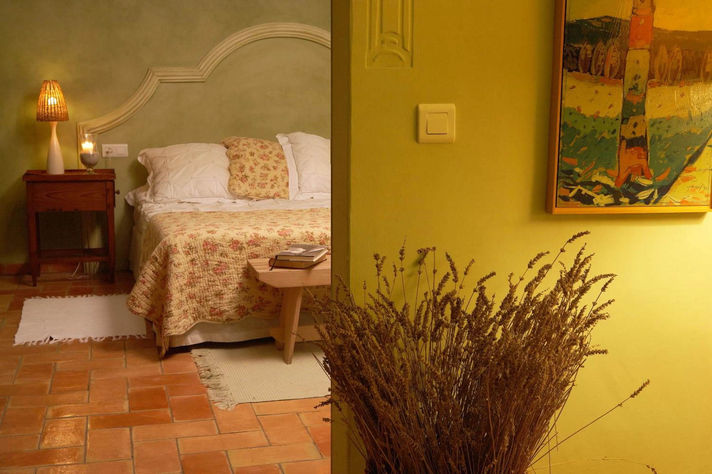 Bed in Hotel la Plaça Madremanya