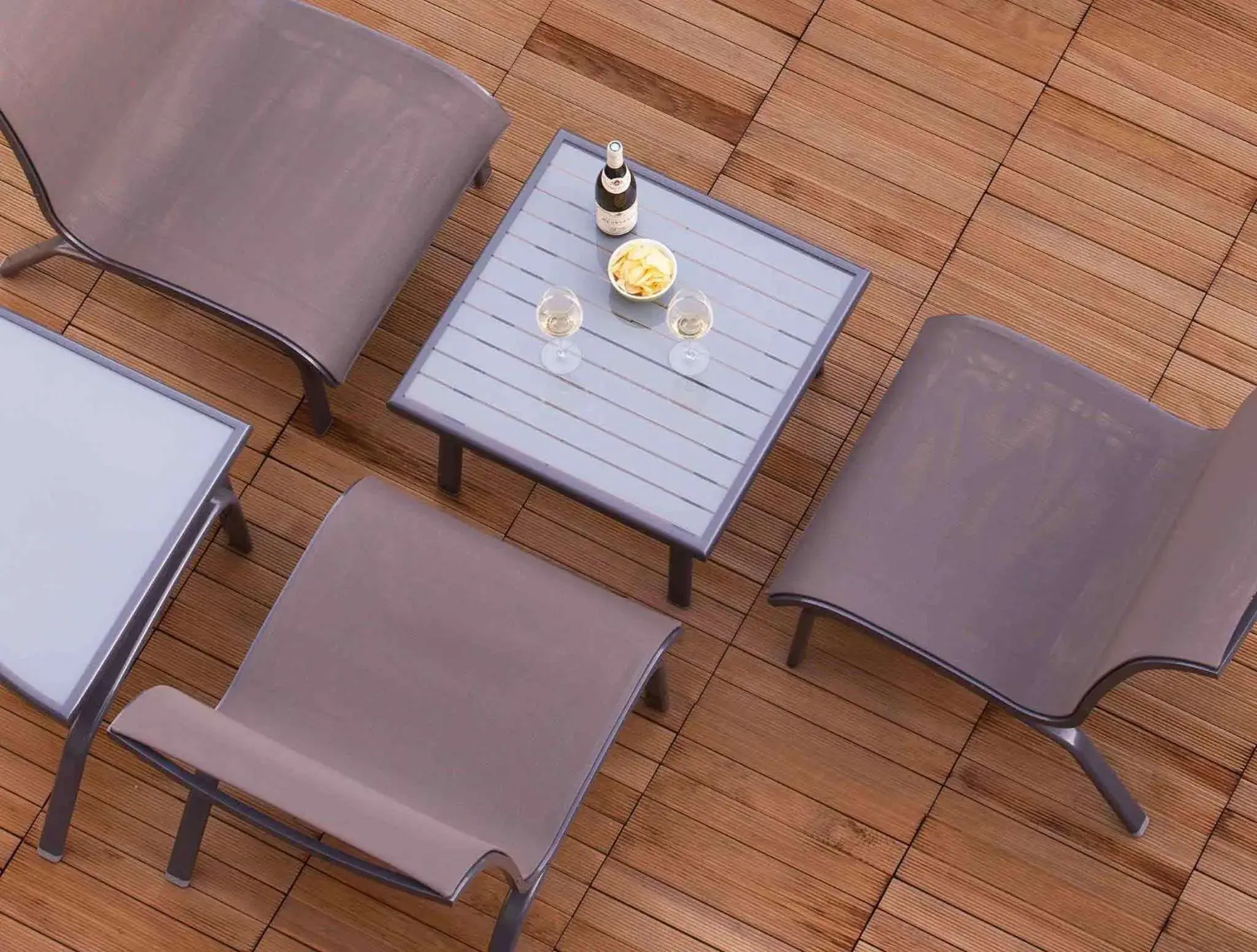 Lounge or bar in ibis Styles Beaune Centre Lounge or bar in ibis Styles Beaune Centre