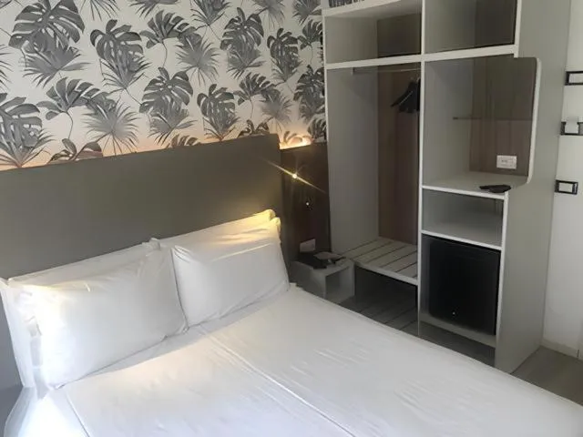 Bed in Hotel Derby S