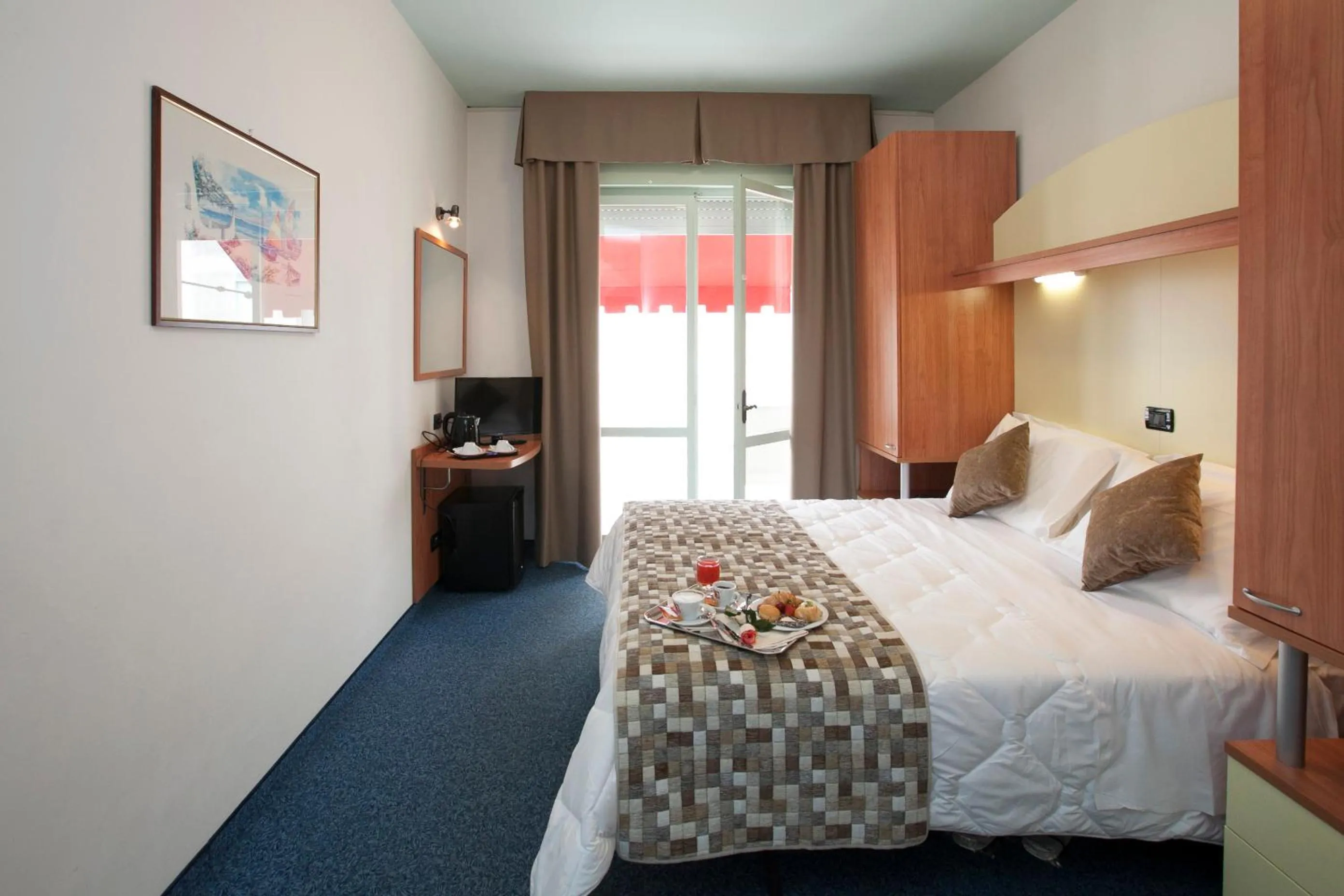 Bed in Hotel Derby S