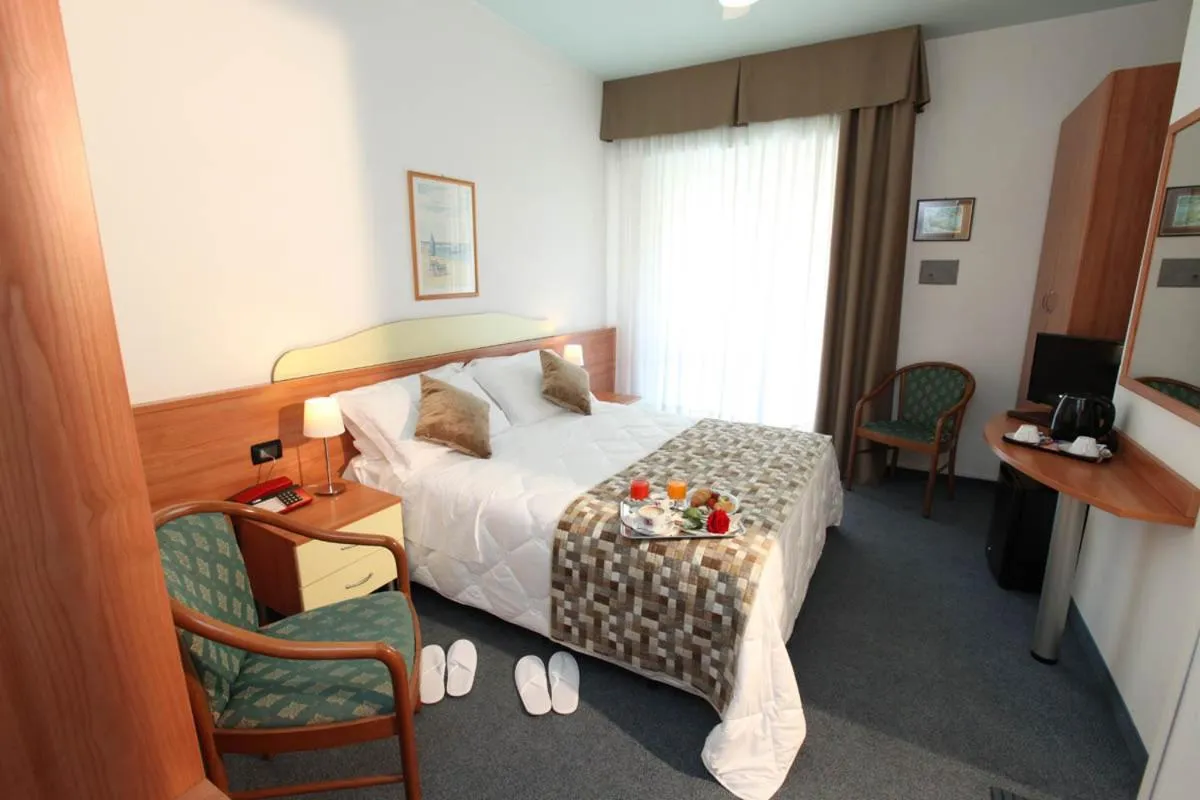 Bed in Hotel Derby S