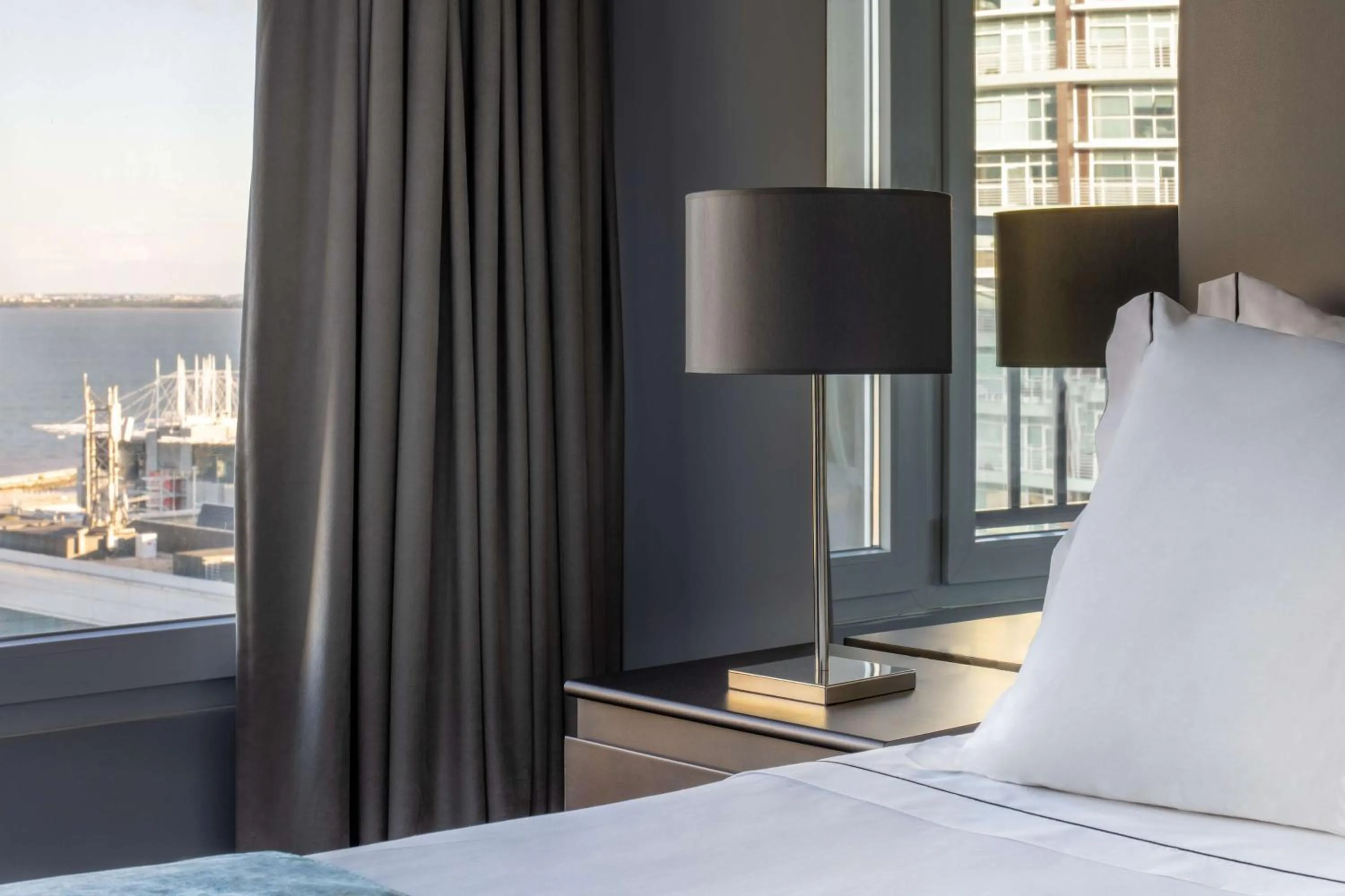 Bedroom, Bed in Tivoli Oriente Lisboa Hotel