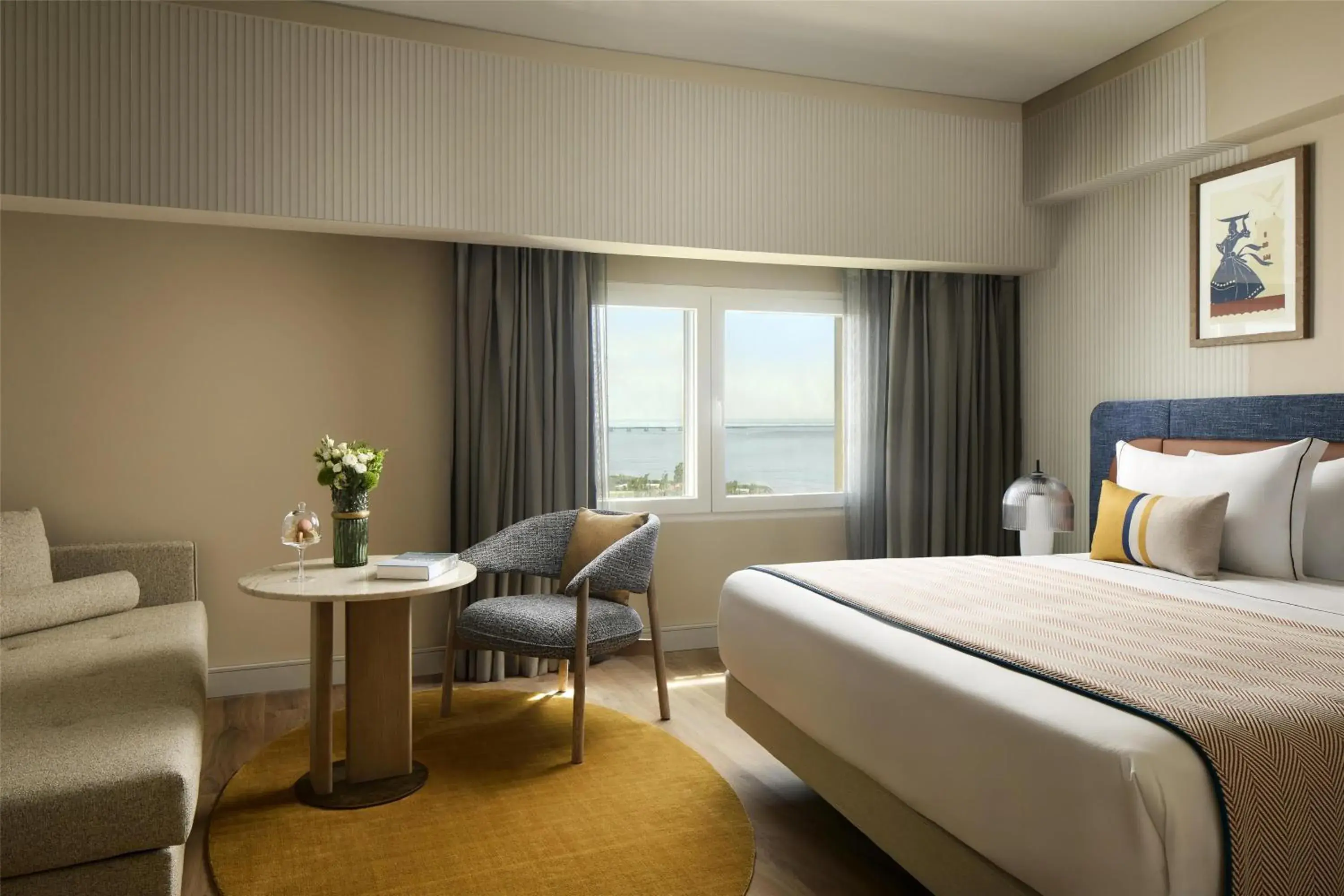 Bedroom, Bed in Tivoli Oriente Lisboa Hotel Bedroom, Bed in Tivoli Oriente Lisboa Hotel