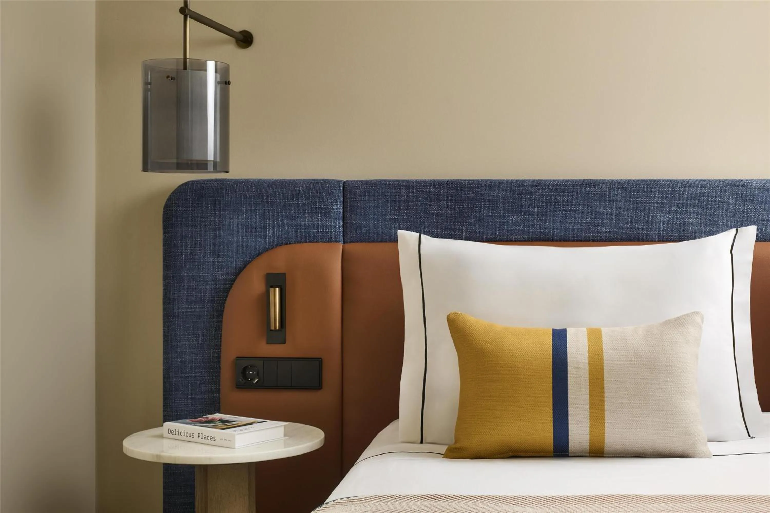 Bedroom, Bed in Tivoli Oriente Lisboa Hotel