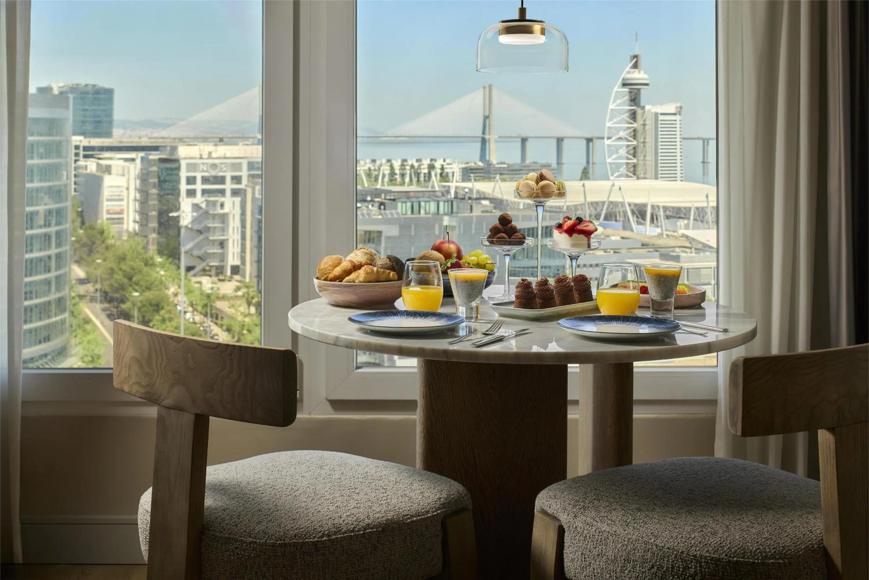 Bedroom in Tivoli Oriente Lisboa Hotel