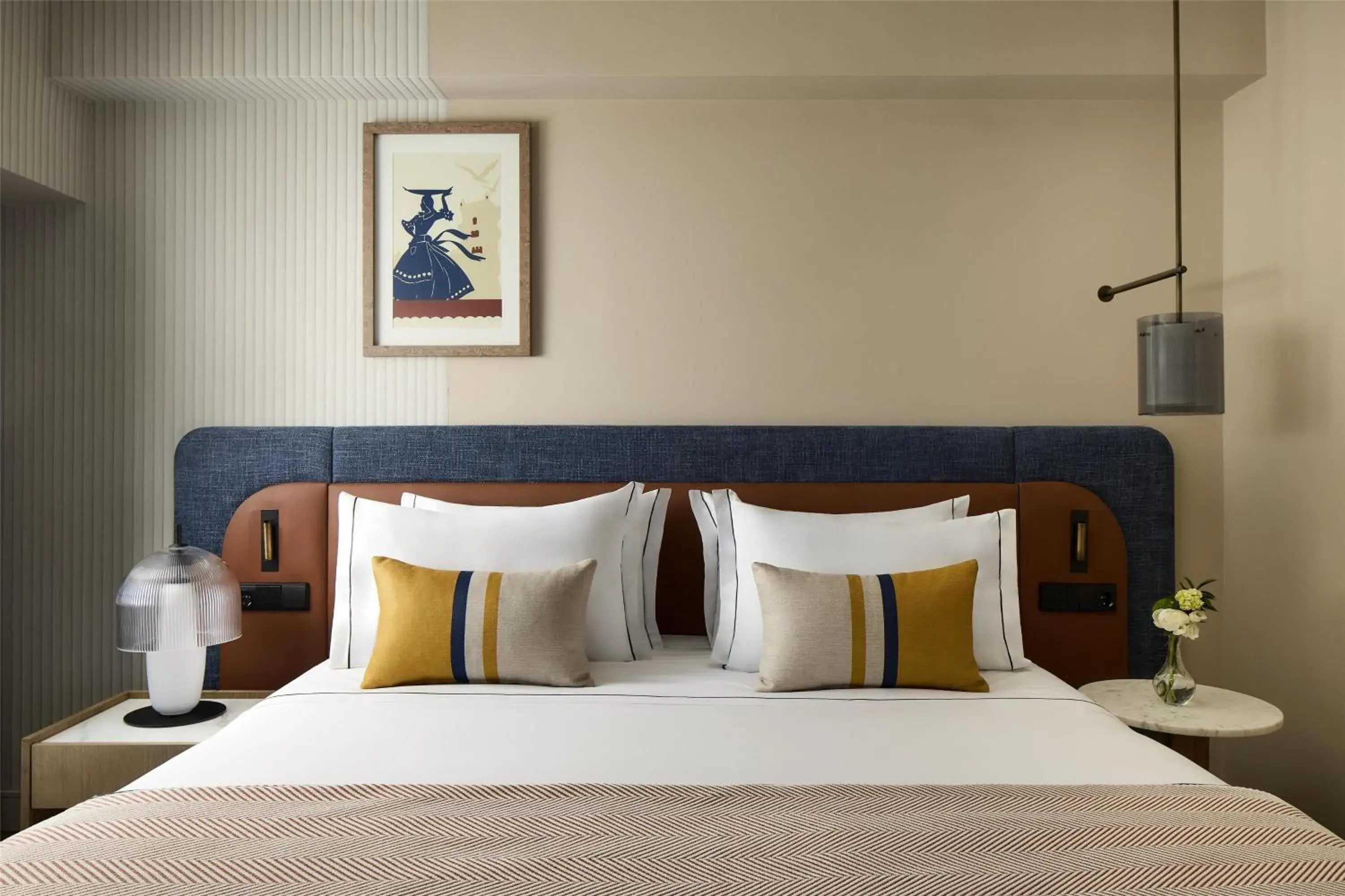 Bedroom, Bed in Tivoli Oriente Lisboa Hotel Bedroom, Bed in Tivoli Oriente Lisboa Hotel