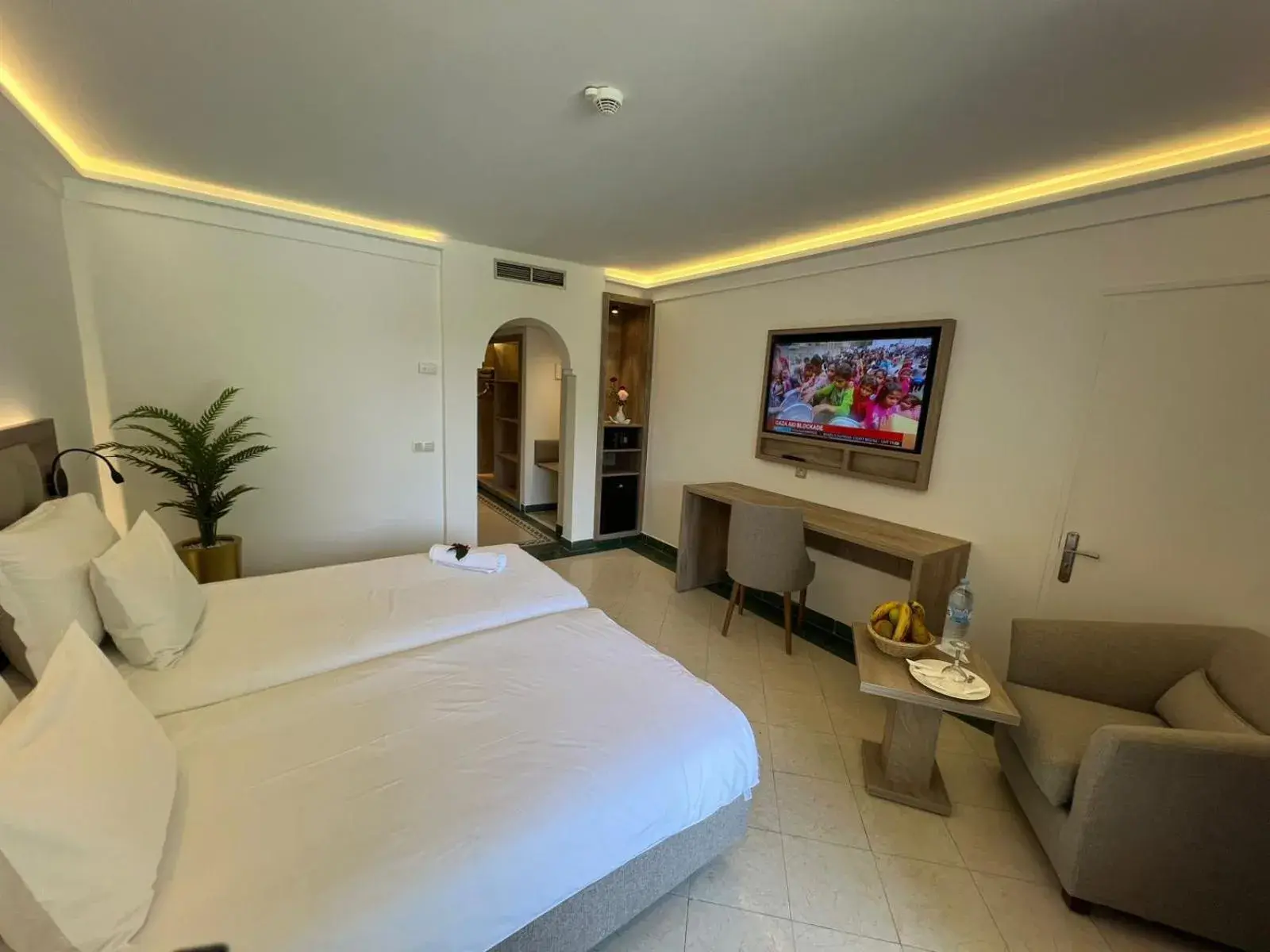 Photo of the whole room, Bed in Hôtel Volubilis Photo of the whole room, Bed in Hôtel Volubilis